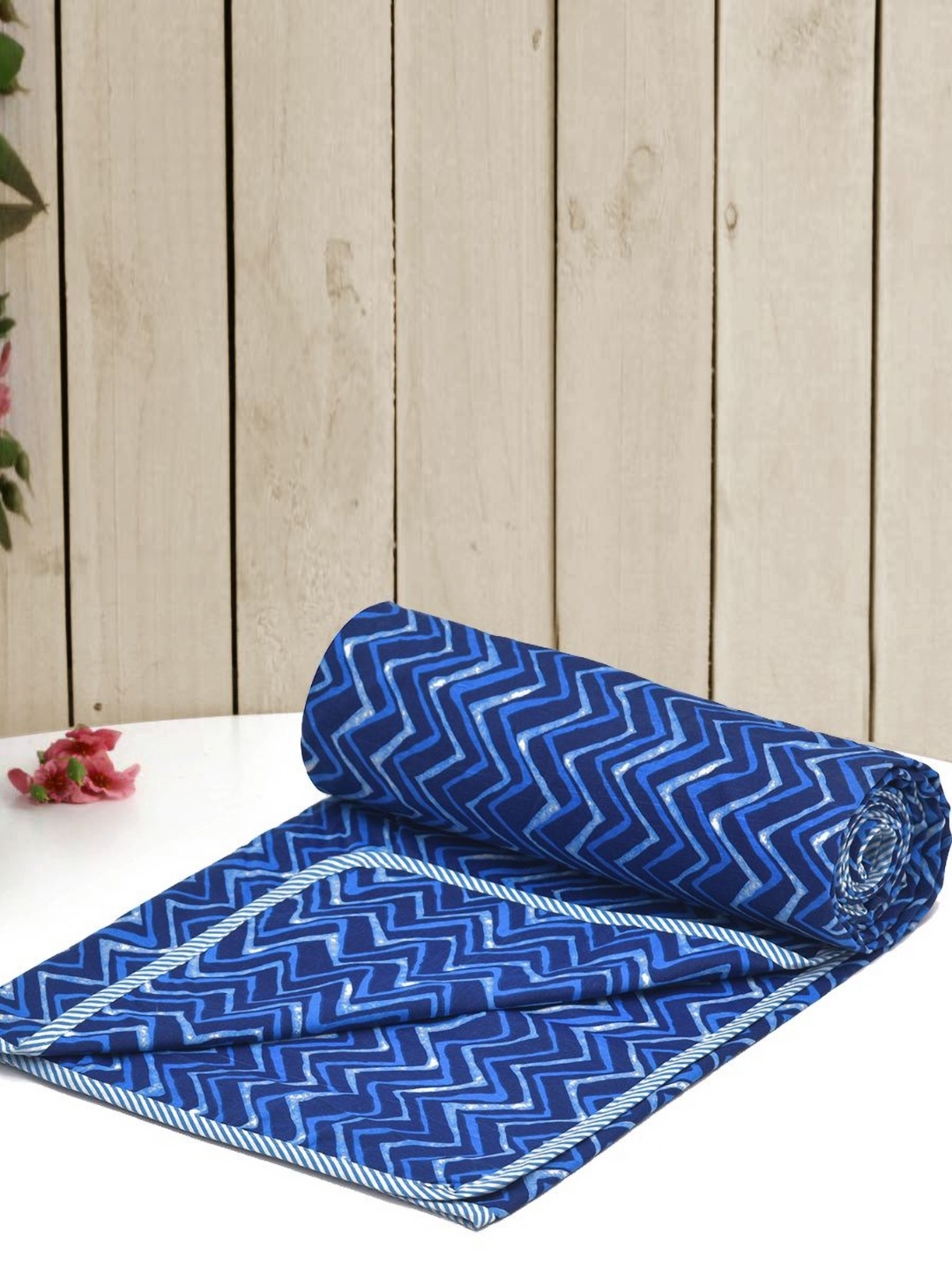 

RRC Blue Geometric AC Room 210 GSM Single Bed Dohar