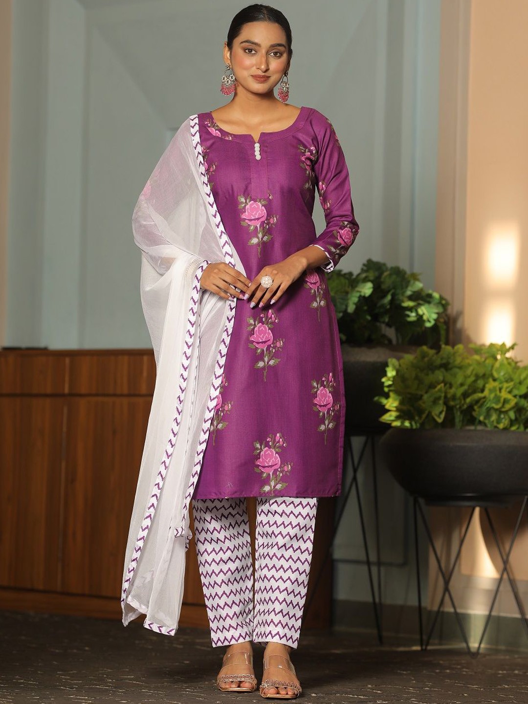 

61&7NX Women Ethnic Motifs Printed Regular Kurta & Trousers With Dupatta, Purple