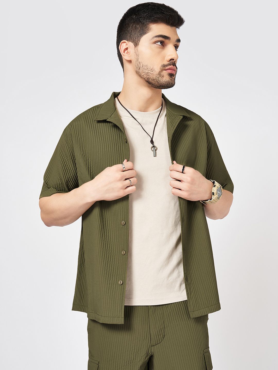 

Street 808 by Pantaloons Men Spread Collar Solid Relaxed Fit Casual Shirt, Green