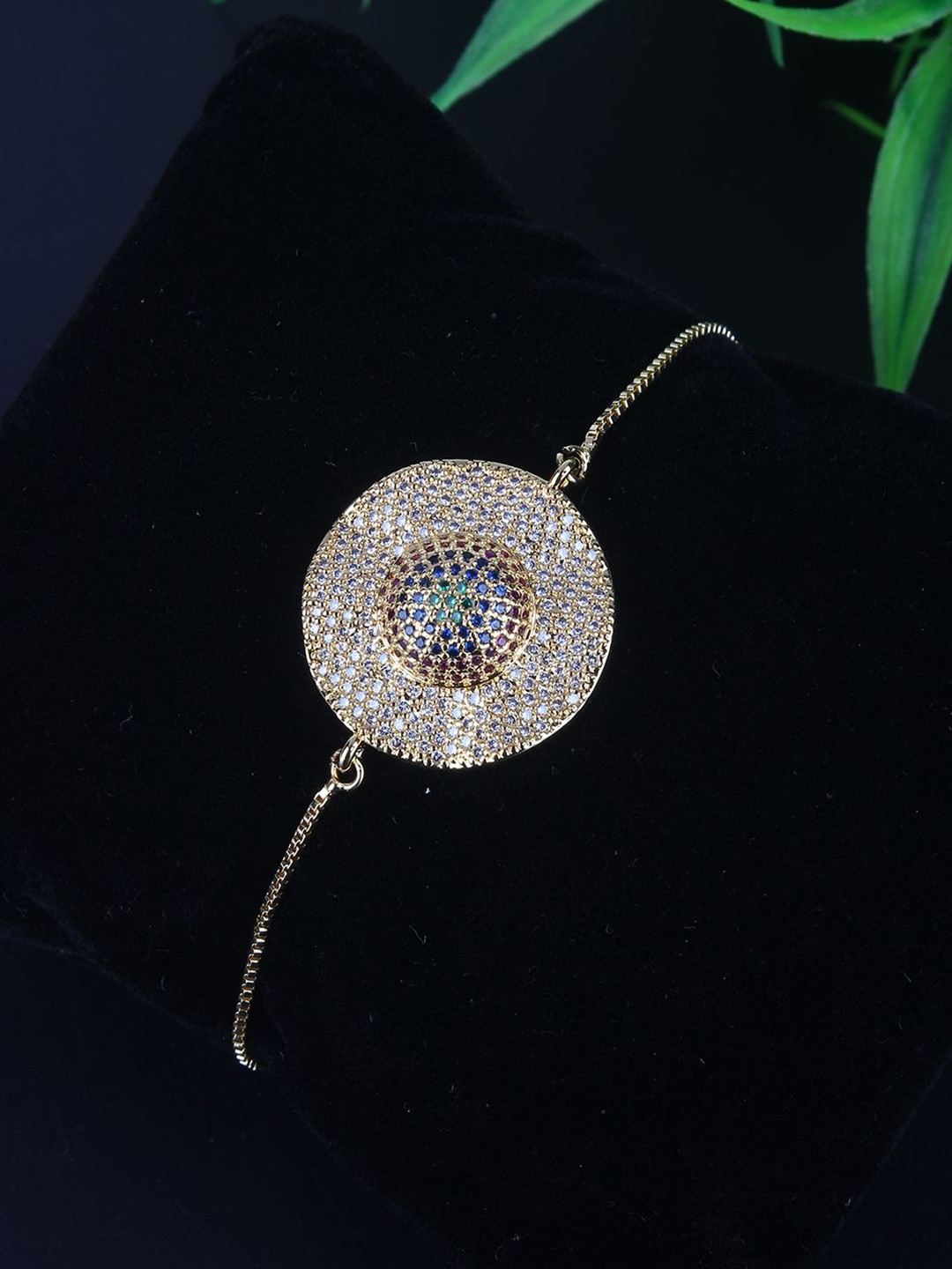 

KPOP Gold-Plated Cubic Zirconia Studded Charm Bracelet