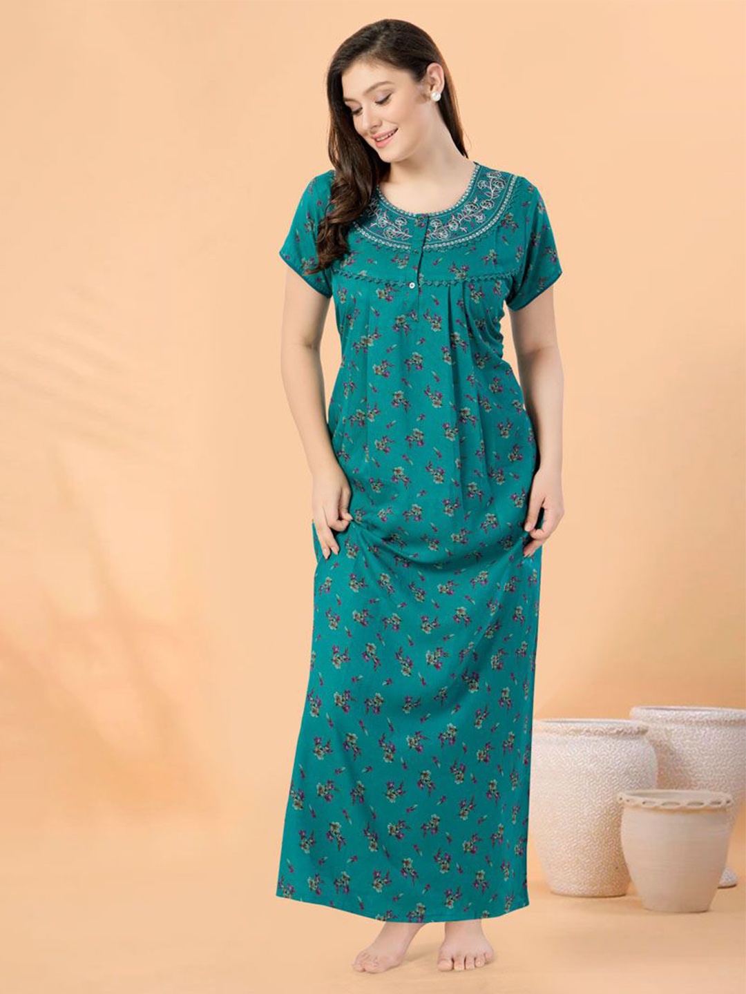 

Soulemo Printed Maxi Nightdress for women, Green