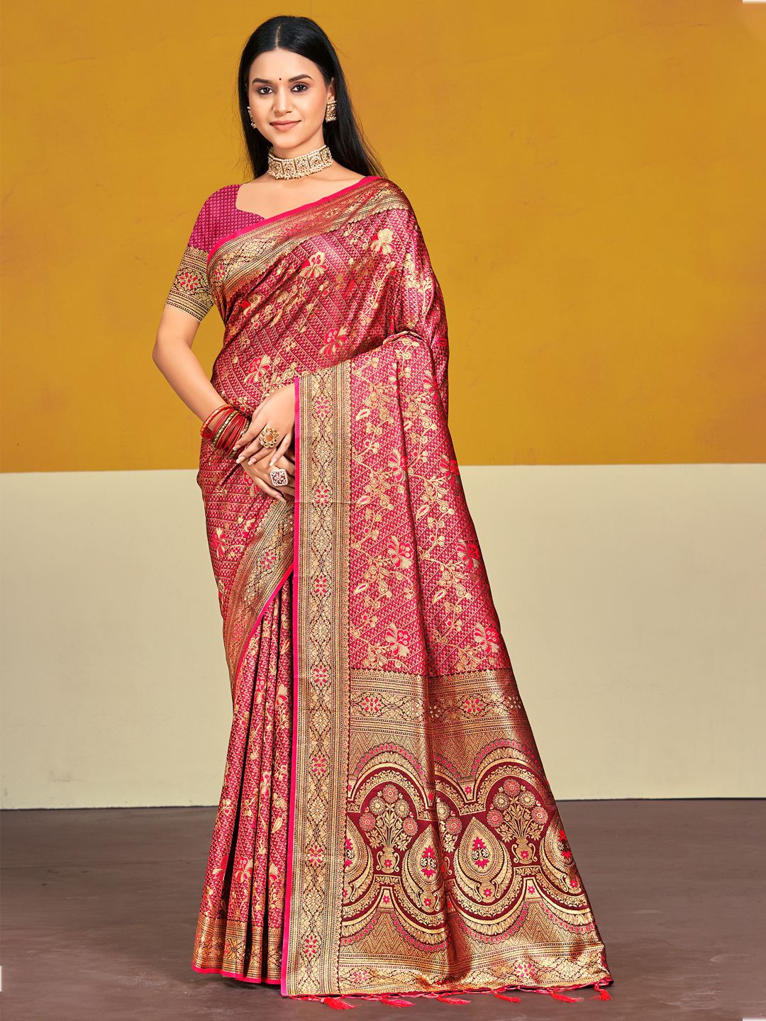 

SANGAM PRINTS Woven Design Zari Tussar Saree, Pink