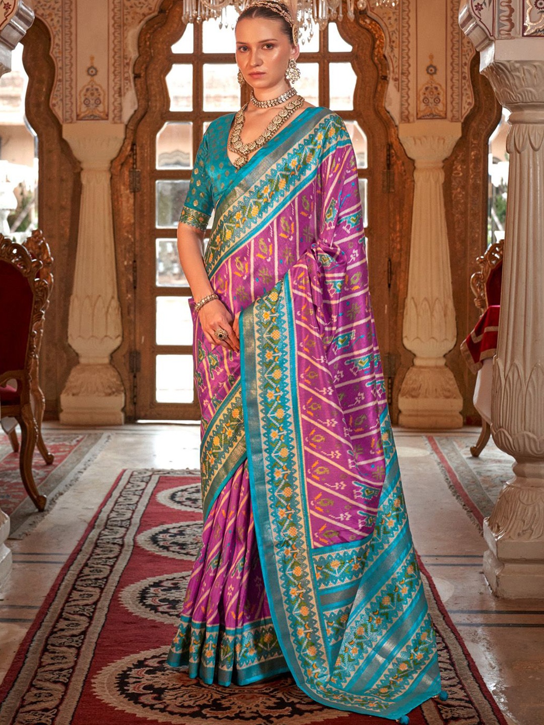 

Anouk Ethnic Motifs Zari Patola Saree, Mauve