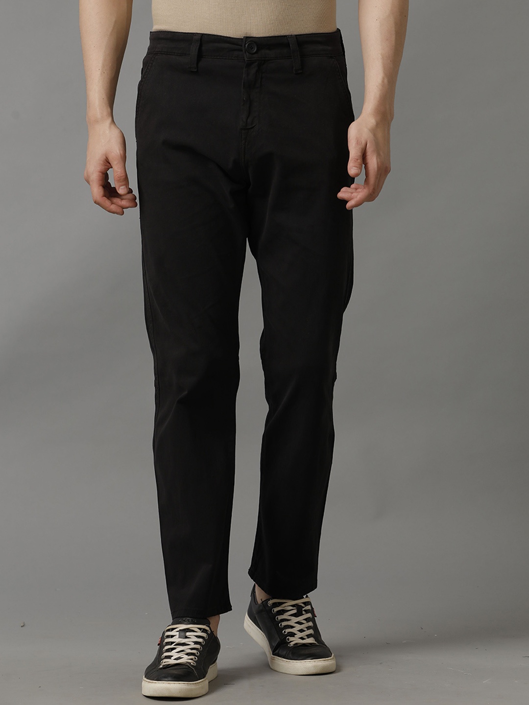 

Voi Jeans Men Mid-Rise Regular Fit Mid-Rise Cotton Chinos Trousers, Black