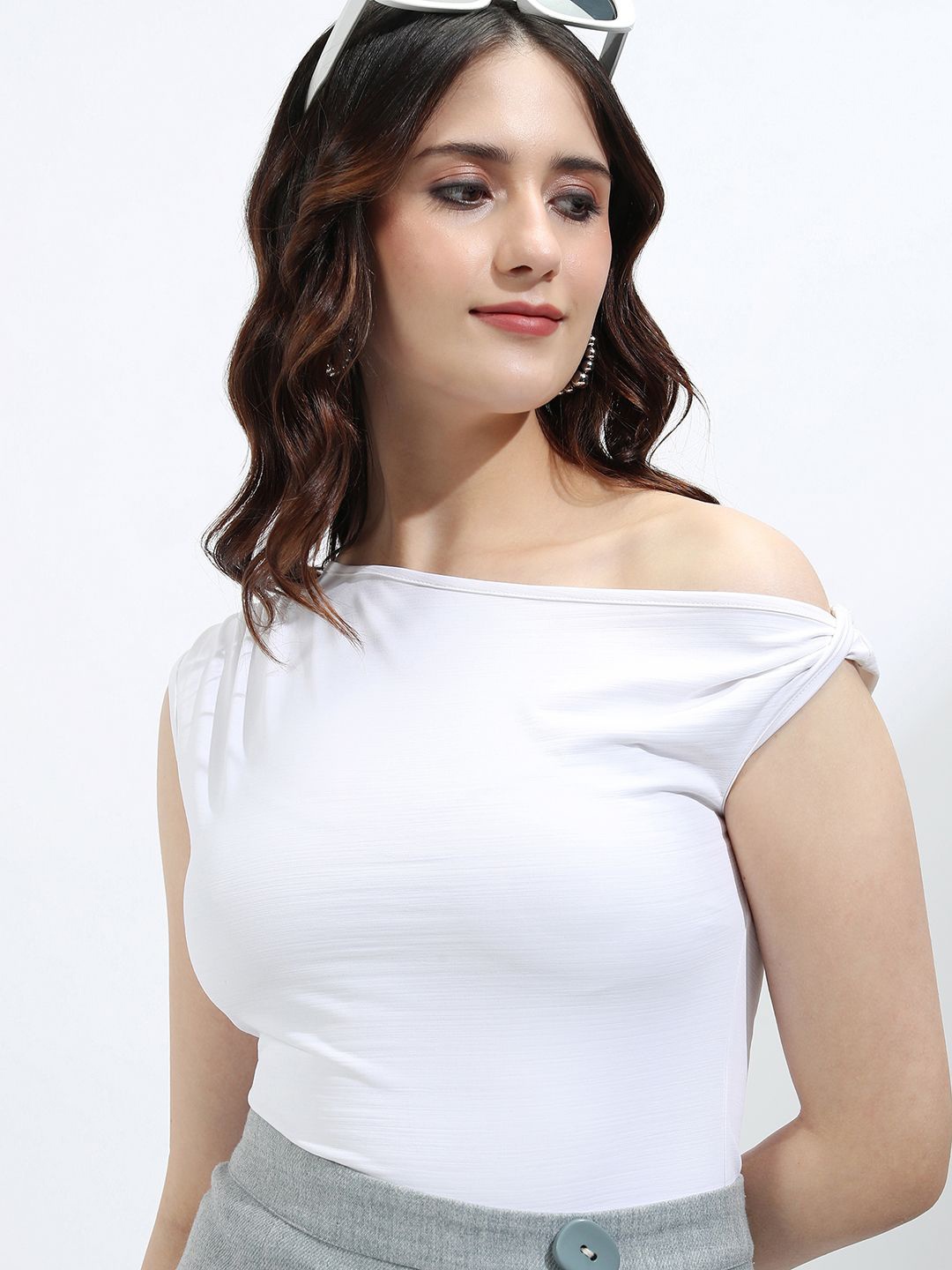 

Tokyo Talkies Women Solid One Shoulder Top, White