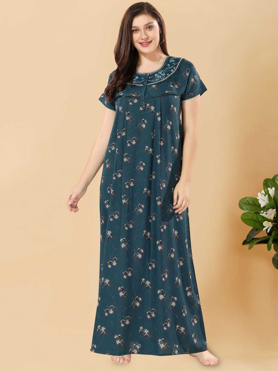 

Soulemo Women Printed Maxi Nightdress, Green