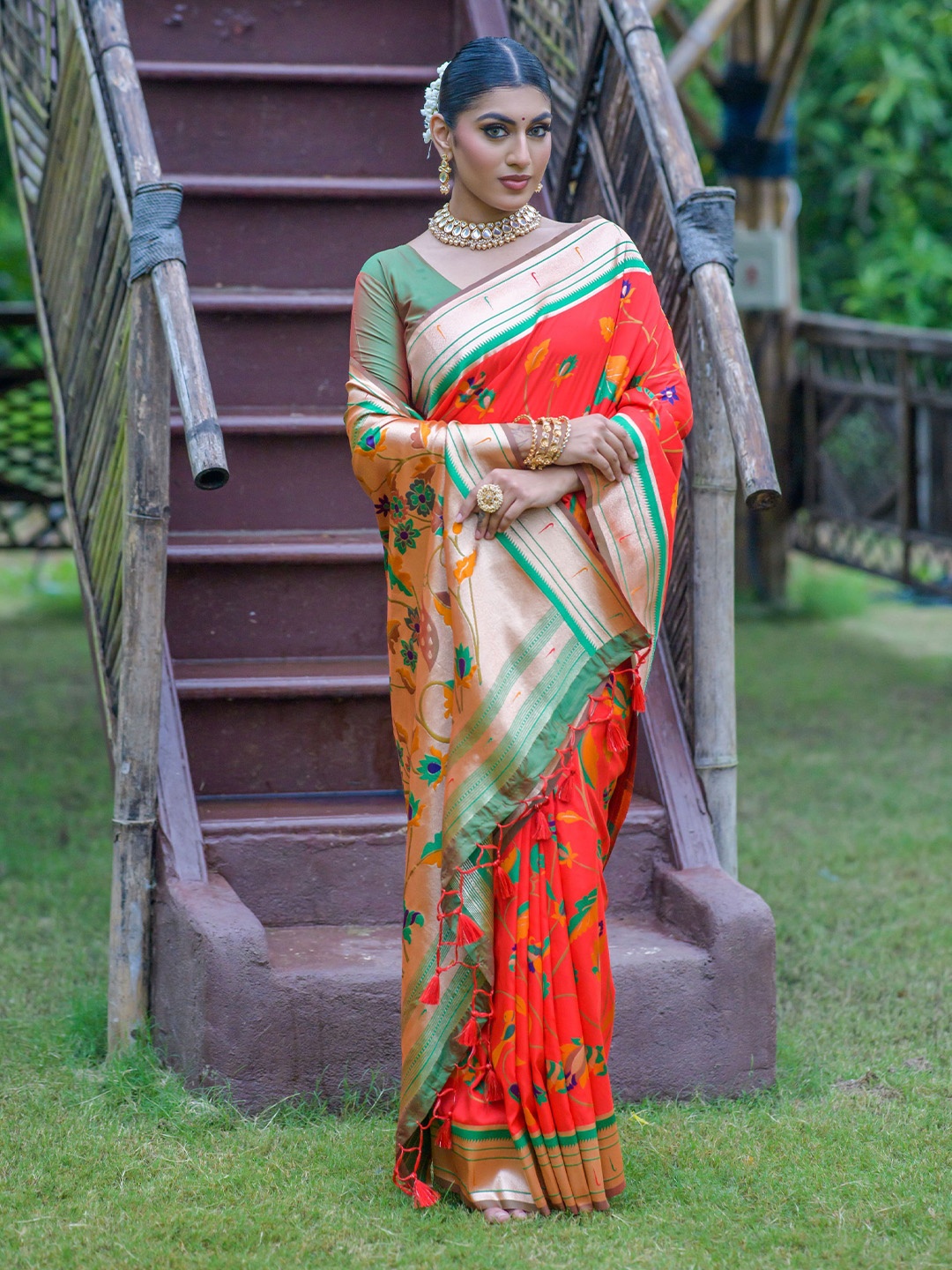 

Kandora Ethnic Motifs Zari Pure Silk Banarasi Saree, Red