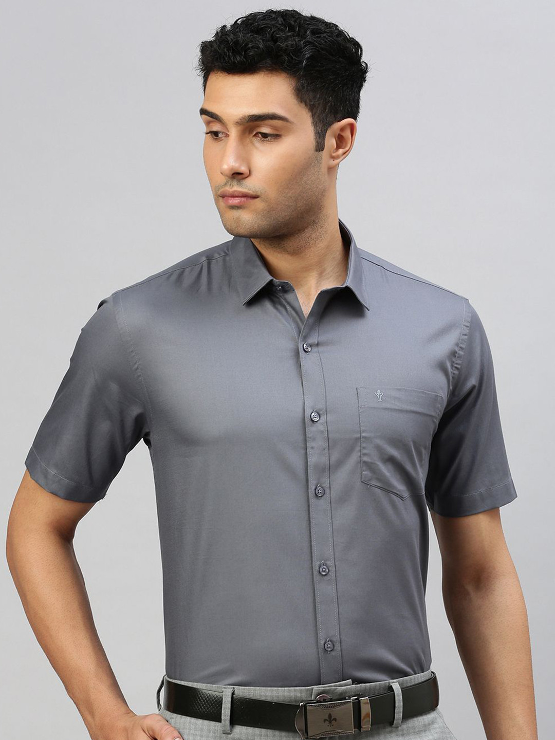 

RAMRAJ Men Solid Half Sleeve Shirt, Grey