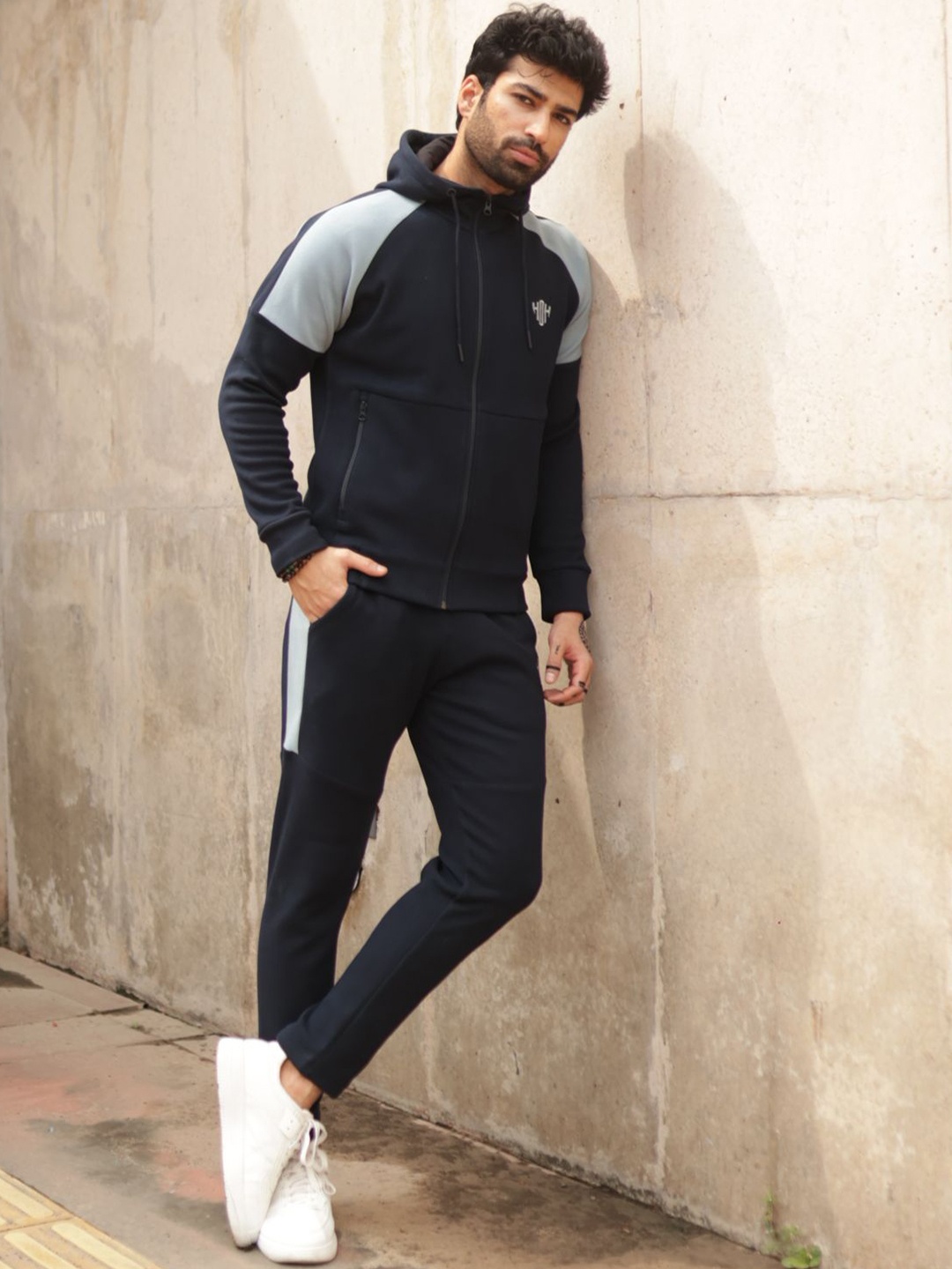 

House of Heroes Men Slim Fit Track Suit, Navy blue