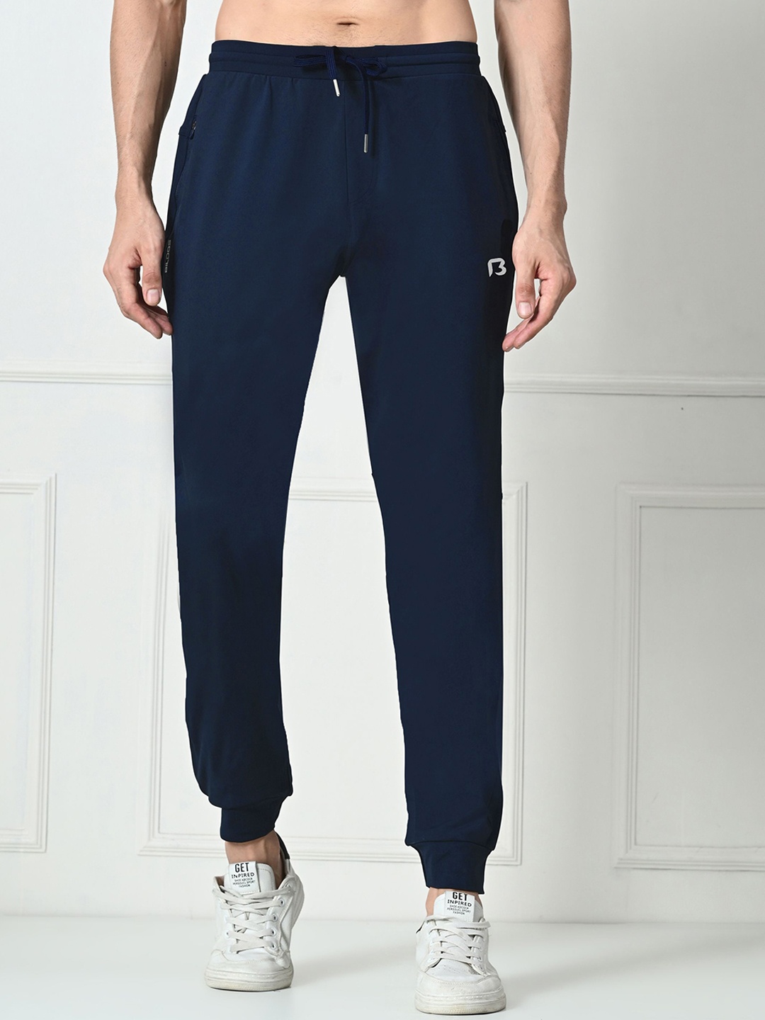 

Bildos Men Solid Mid-Rise Trackpants, Navy blue