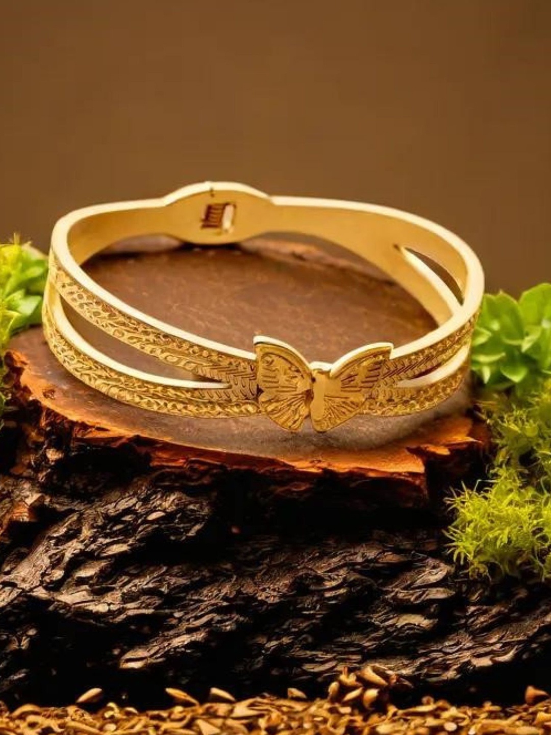 

MANSIYAORANGE Gold-Plated Anti-Tarnish Butterfly Kada Bracelet