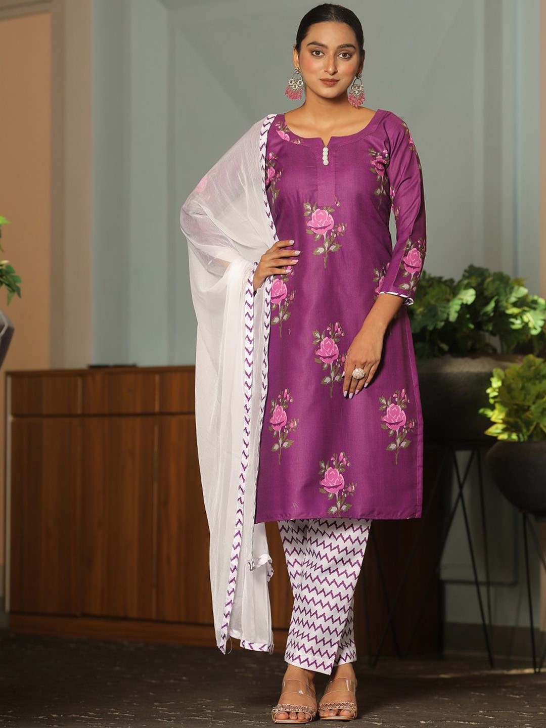 

61&7NX Women Ethnic Motifs Printed Regular Kurta & Trousers With Dupatta, Purple