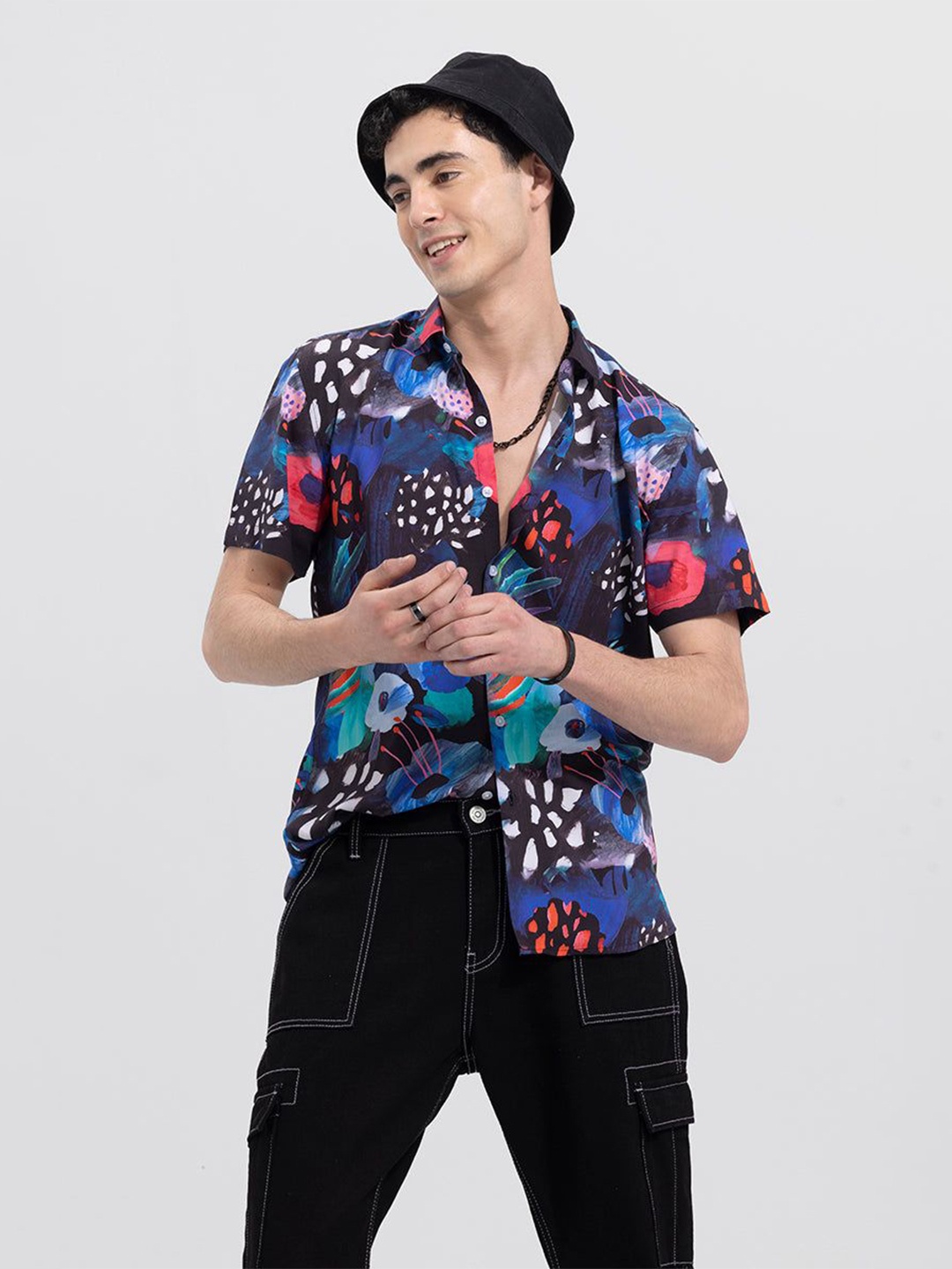 

Snitch Men New Spread Collar Floral Printed Slim Fit Casual Shirt, Blue