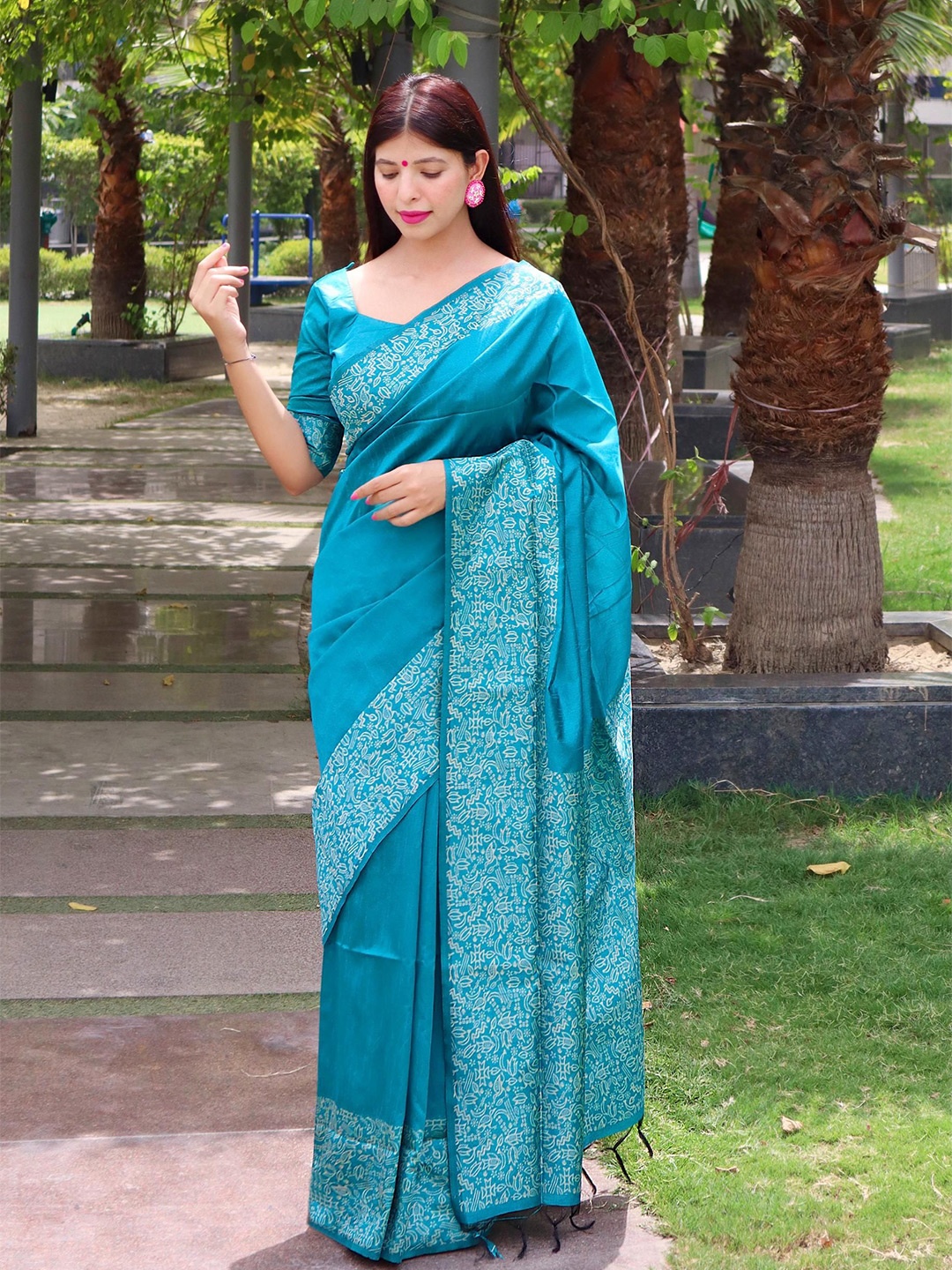 

Kandora Zari Pure Silk Banarasi Saree, Turquoise blue