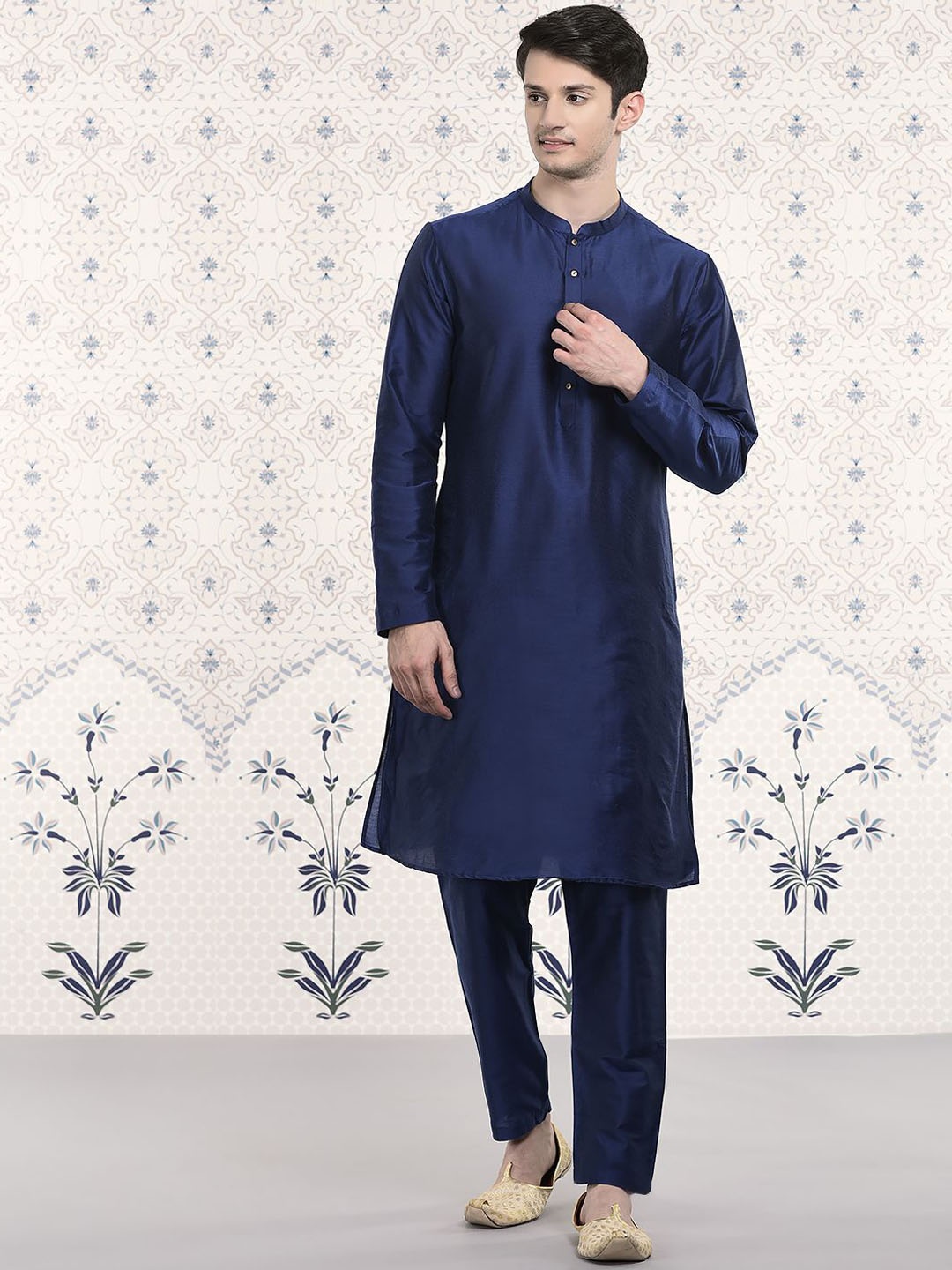 

Ode by House of Pataudi Men Regular Kurta with Pyjamas, Blue