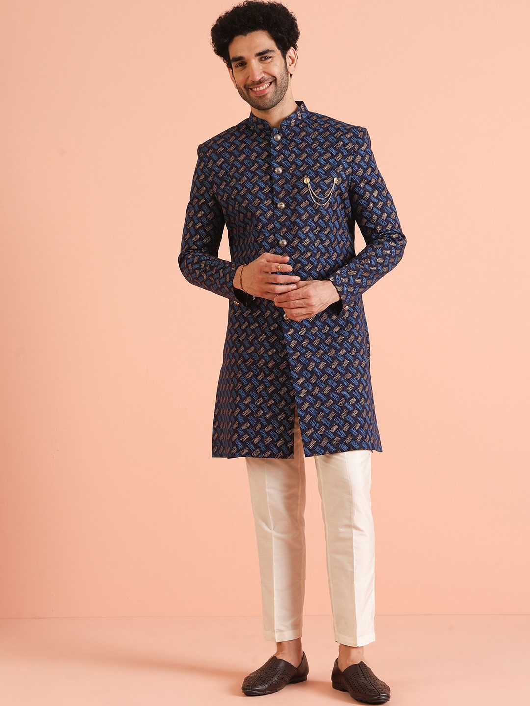 

KISAH Printed Indowestern Sherwani Set, Navy blue