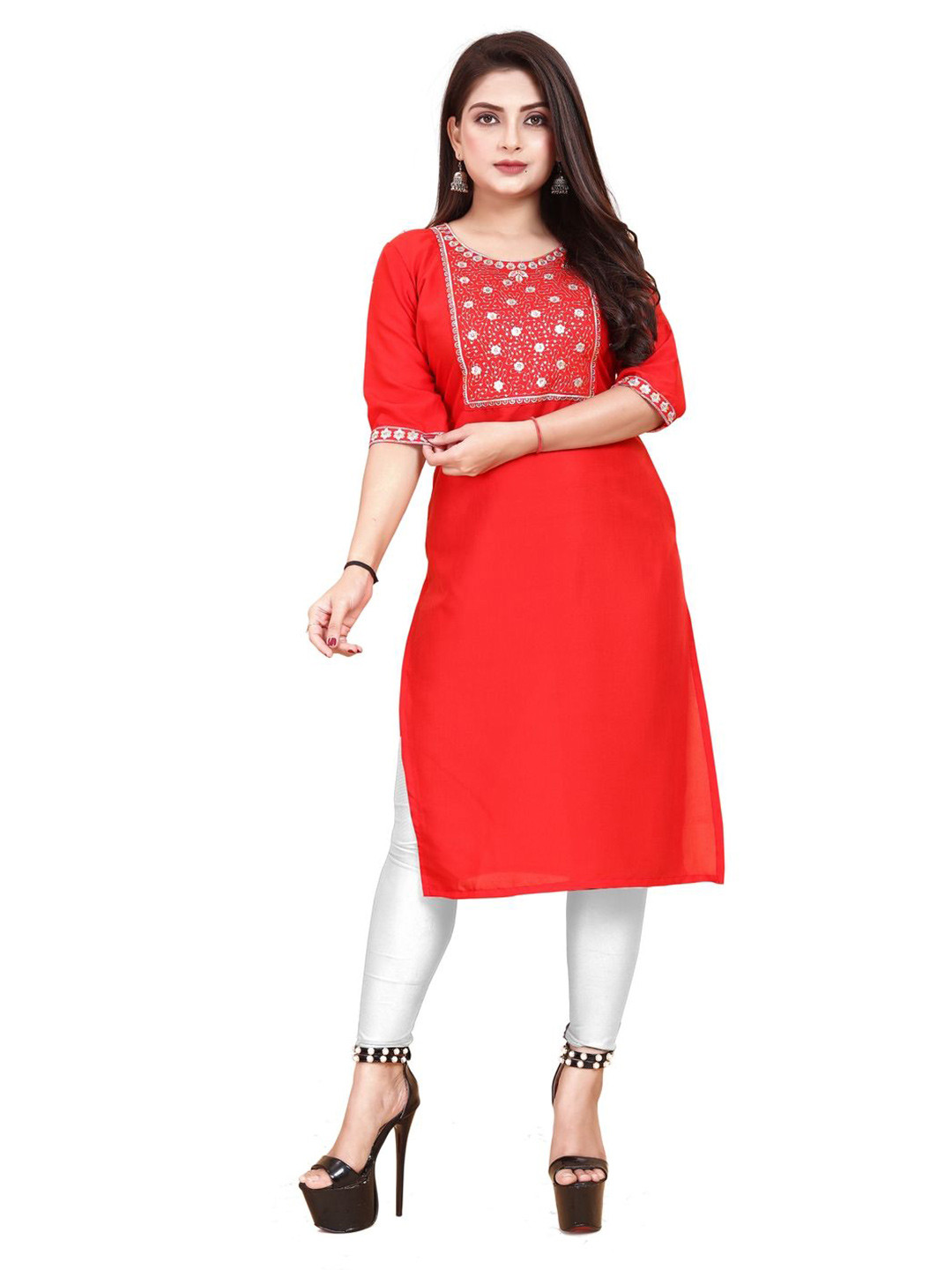 

AKK ENTERPRISE Women Embroidered Kurta, Red