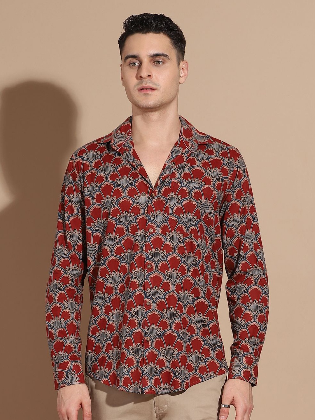 

Anouk Men Smart Cutaway Collar Floral Printed Cotton Casual Shirt, Maroon