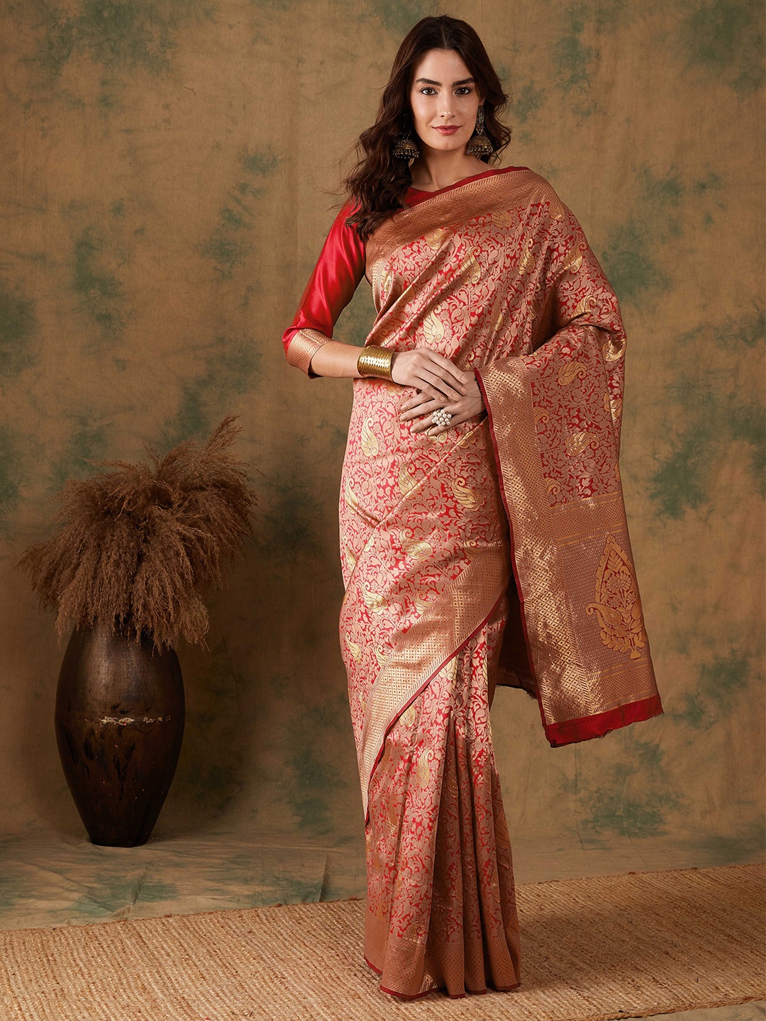 

Maroosh Woven Design Zari Banarasi Saree, Red