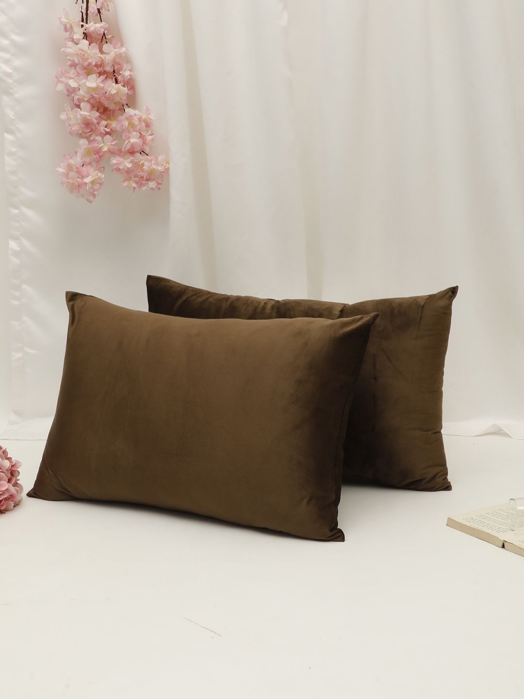 

THE CONVERSION Coffee Brown 2 Pieces Velvet Rectangle Pillow Covers