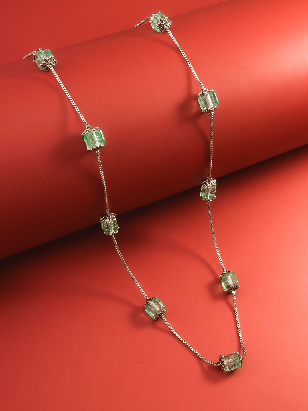 

aadita Silver Kundan-Studded Necklace
