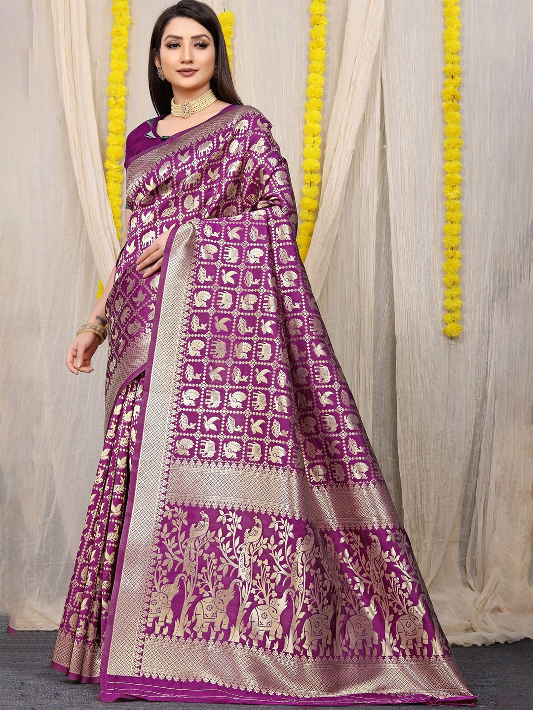 

Royal Rajgharana Saree Woven Design Zari Pure Silk Patola Sarees, Magenta