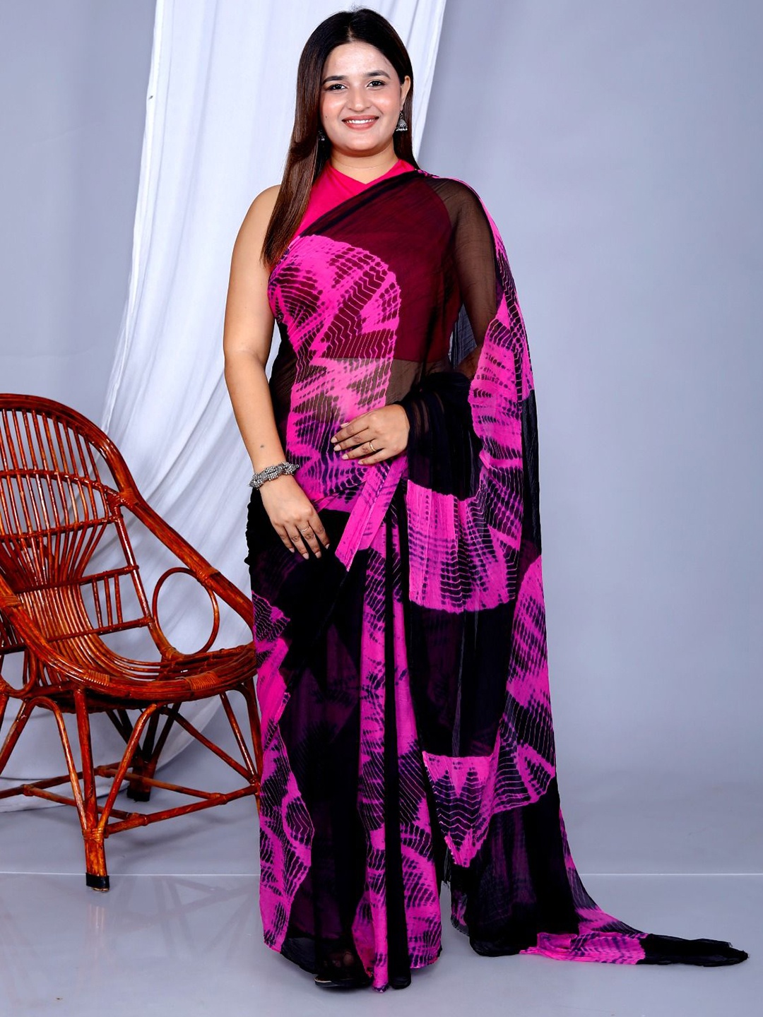 

VL SAREES Tie and Dye Pure Chiffon Leheriya Saree, Black