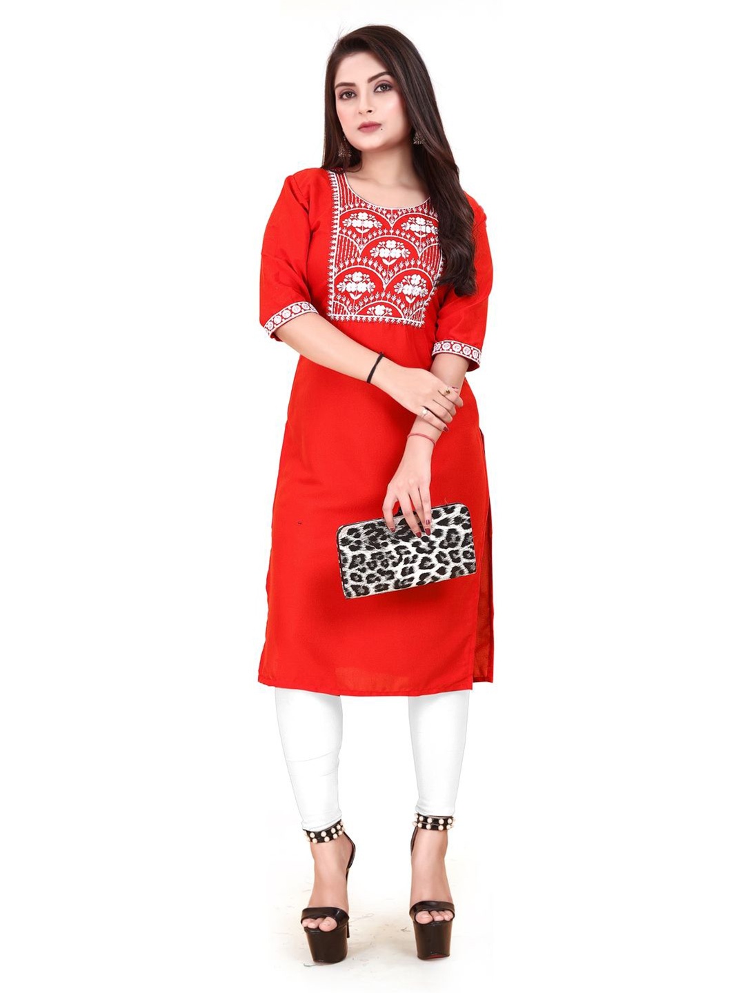 

AKK ENTERPRISE Floral Embroidered Straight Kurta, Red