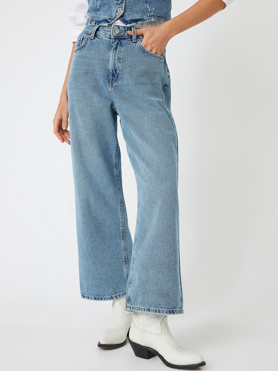 

Koton Women Slim Fit Cotton Mid-Rise Light Fade Low Distress Jeans, Blue
