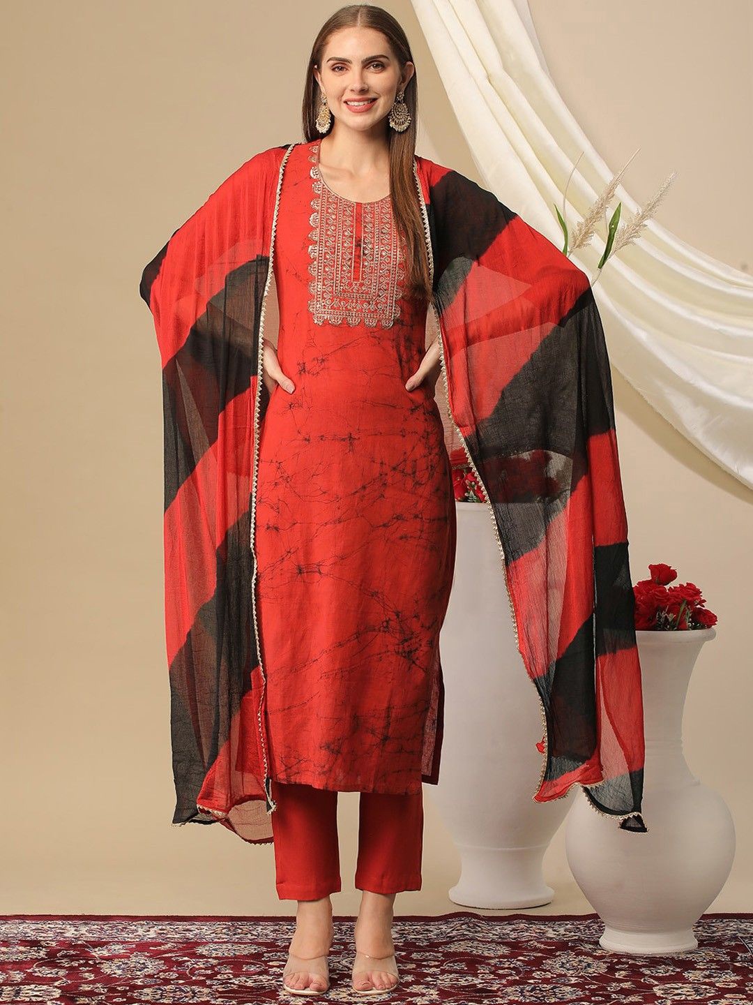 

GoSriKi Women Printed Regular Kurta with Trousers & Dupatta, Orange