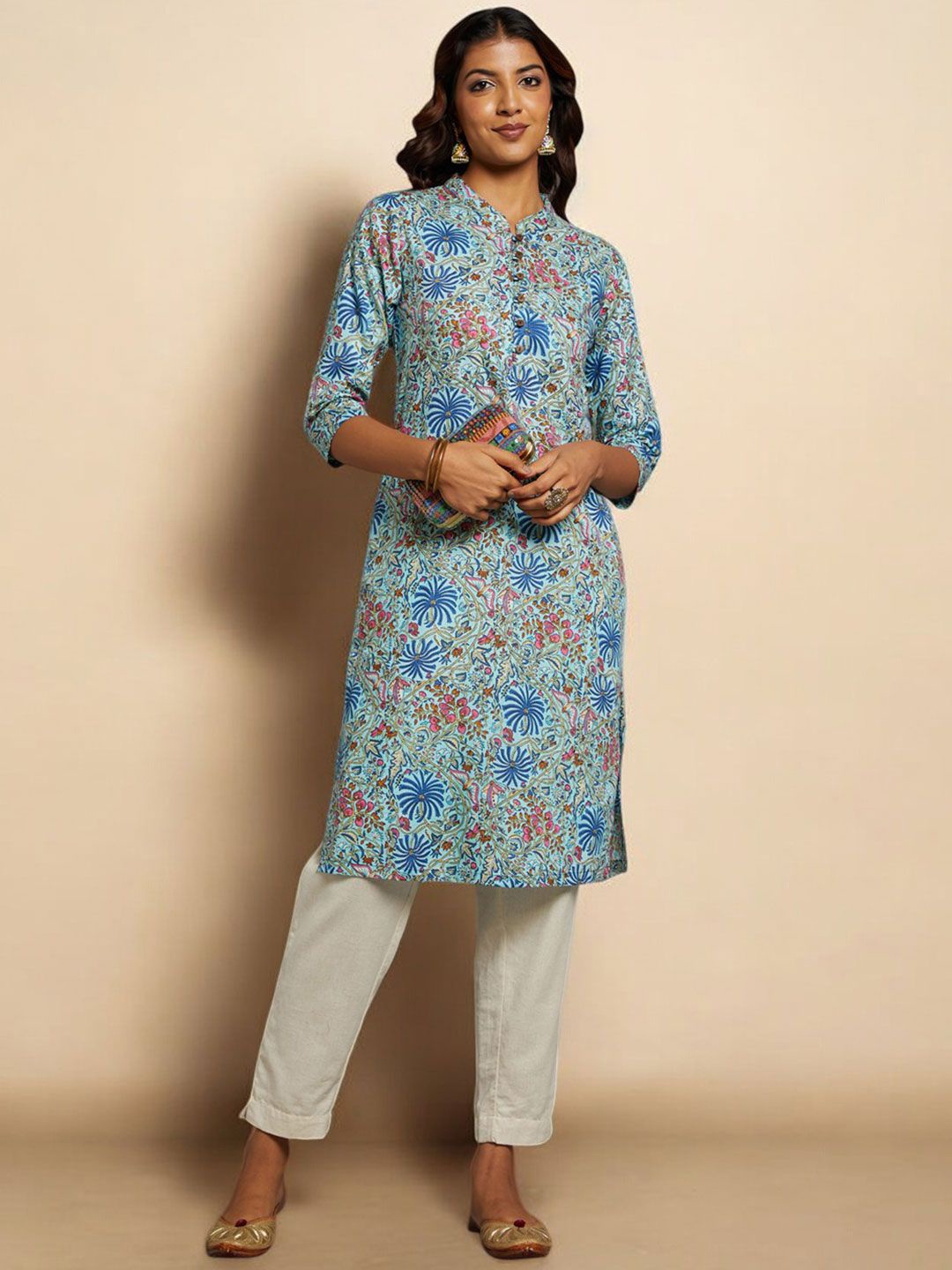 

Chandbaali Women Floral Printed Pure Cotton Kurta, Blue