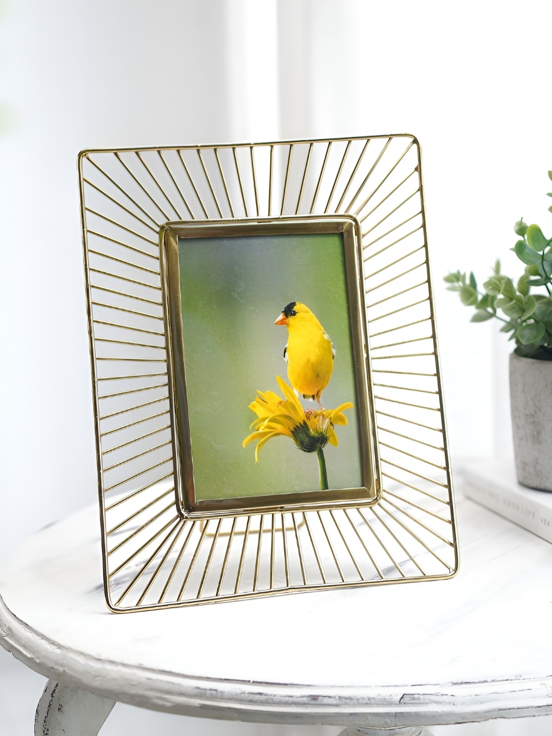 

BEHOMA Golden Sun Ray Shaped Table Top 4x6 Photo Frame, Gold