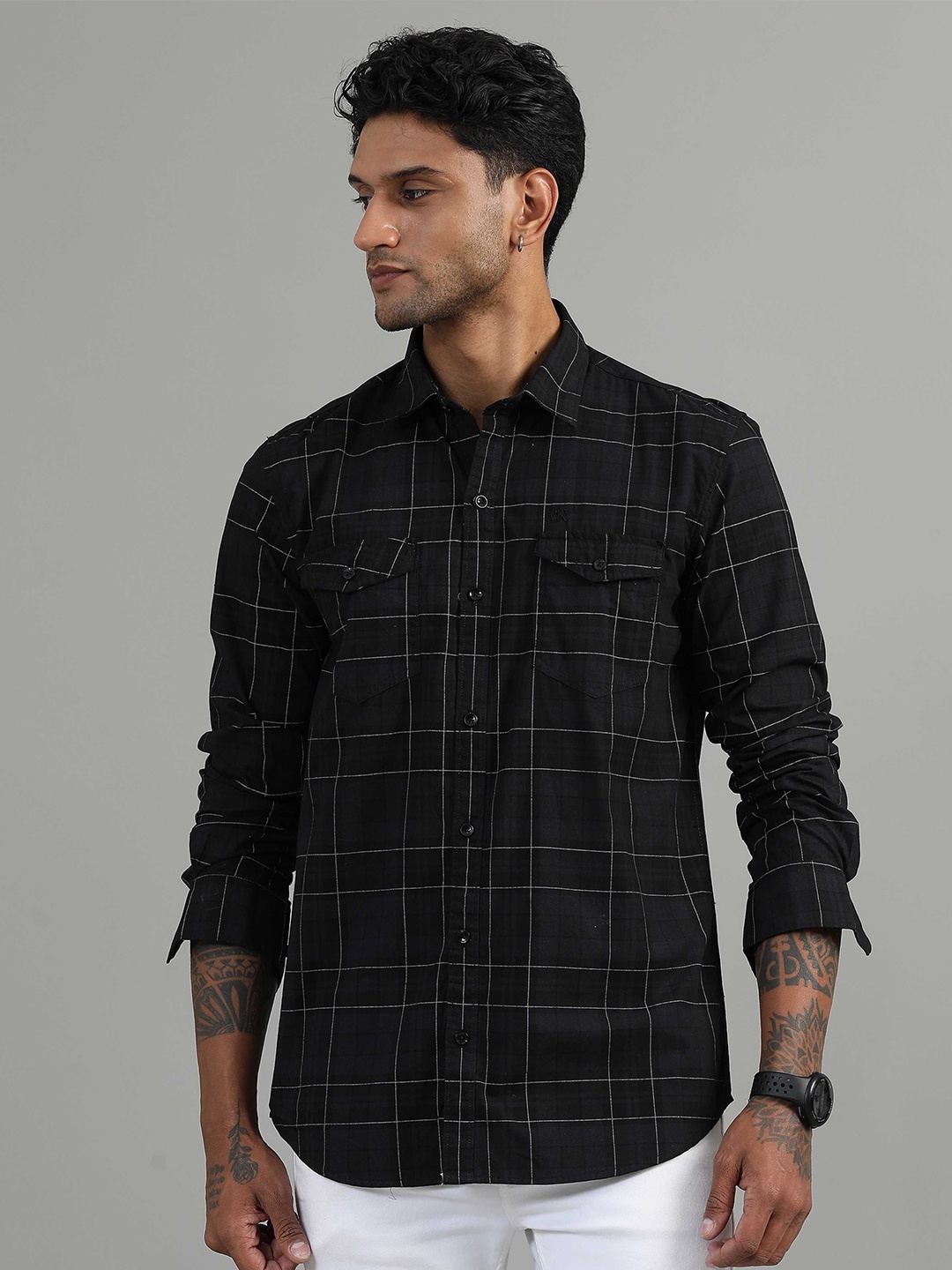 

SORATIA Men Spread Collar Windowpane Checked Cotton Casual Shirt, Black