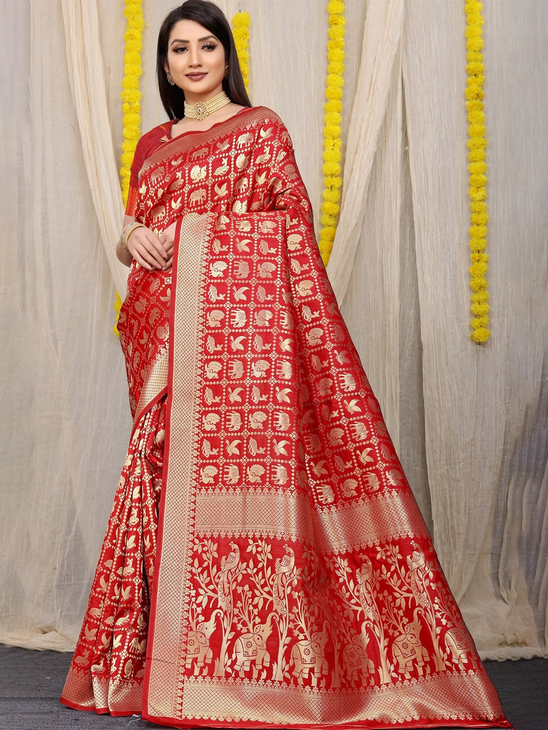 

Royal Rajgharana Saree Woven Design Zari Pure Silk Patola Sarees, Red