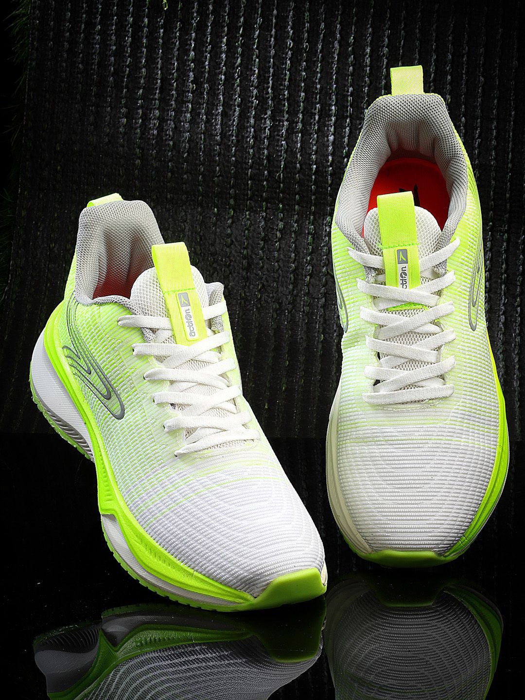 

Action Men Mesh Running Non-Marking Shoes, White