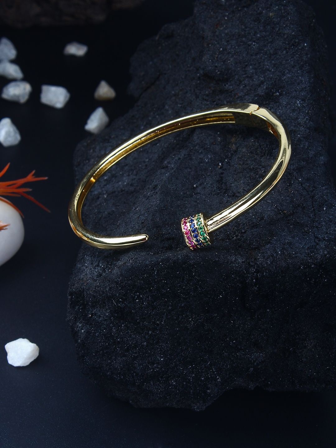 

KPOP Gold-Plated Cubic Zirconia Studded Bangle-Style Bracelet