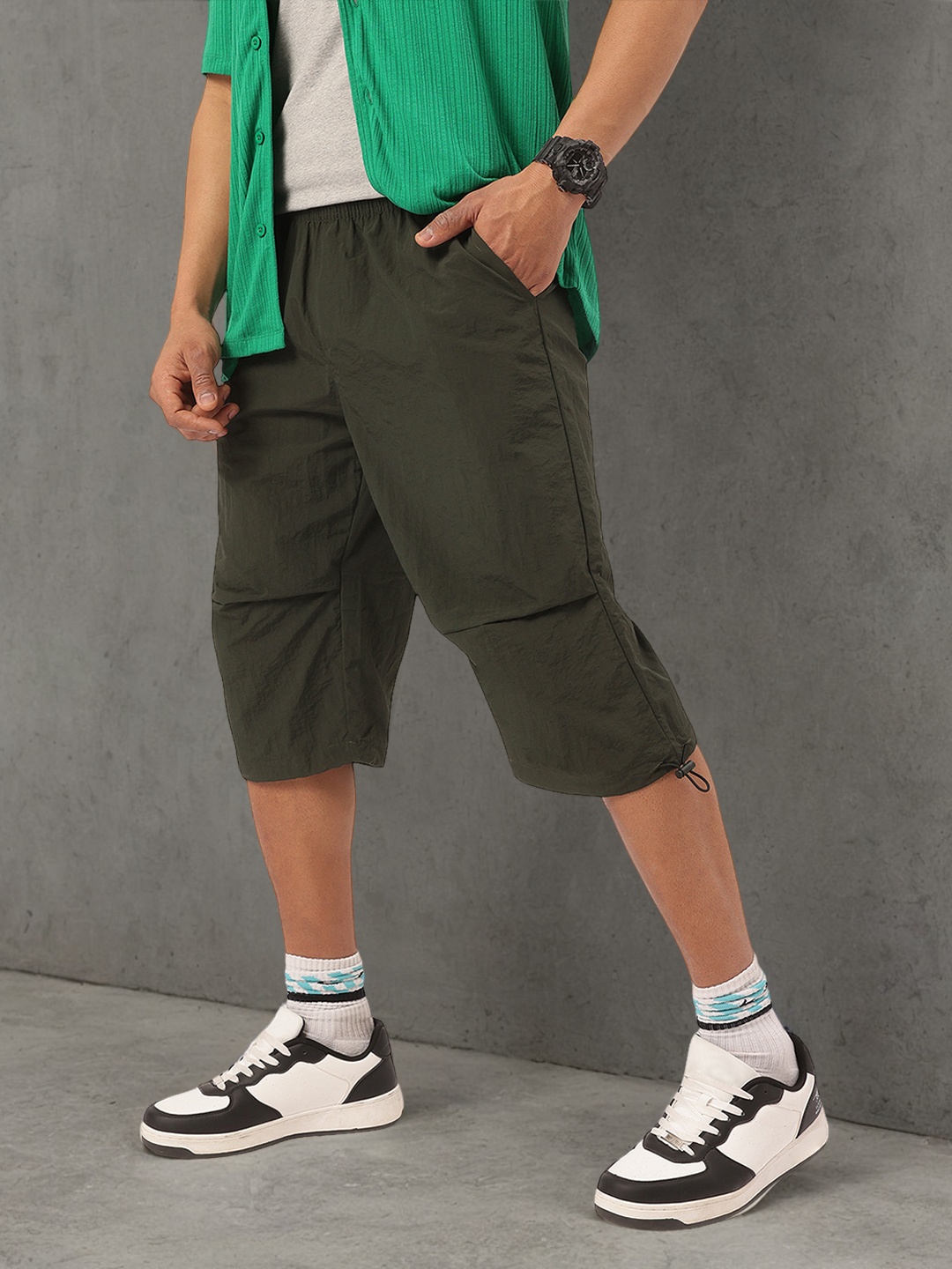 

Kook N Keech Men Everyday Explorer Toggle Trim Mid-Rise Shorts, Olive