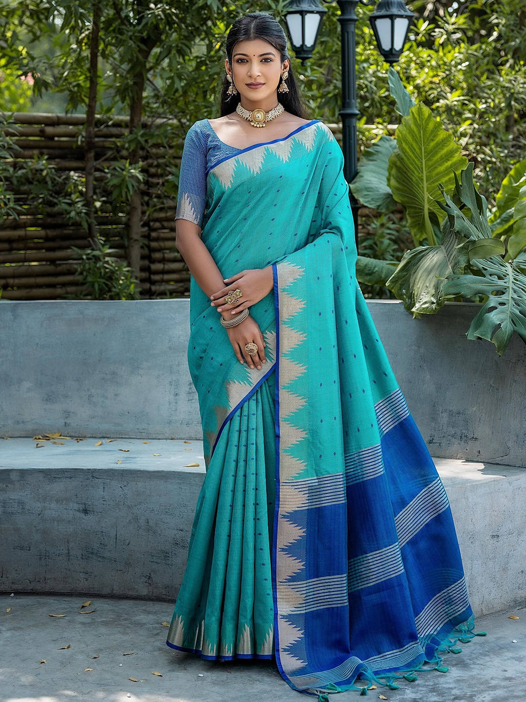 

Kandora Woven Design Printed Zari Pure Silk Tussar Heavy Work Saree, Blue