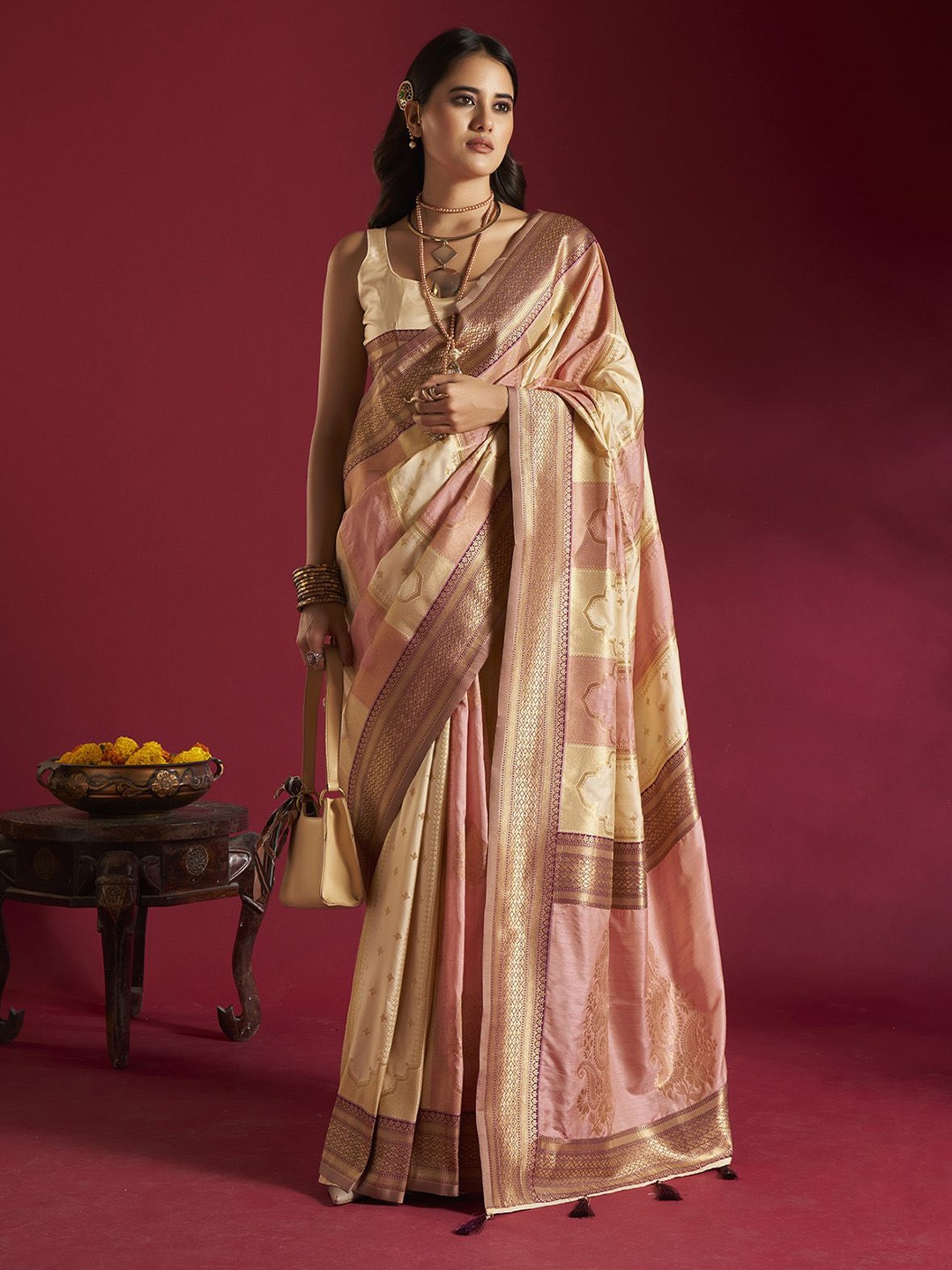 

elora Woven Design Banarasi Saree, Pink