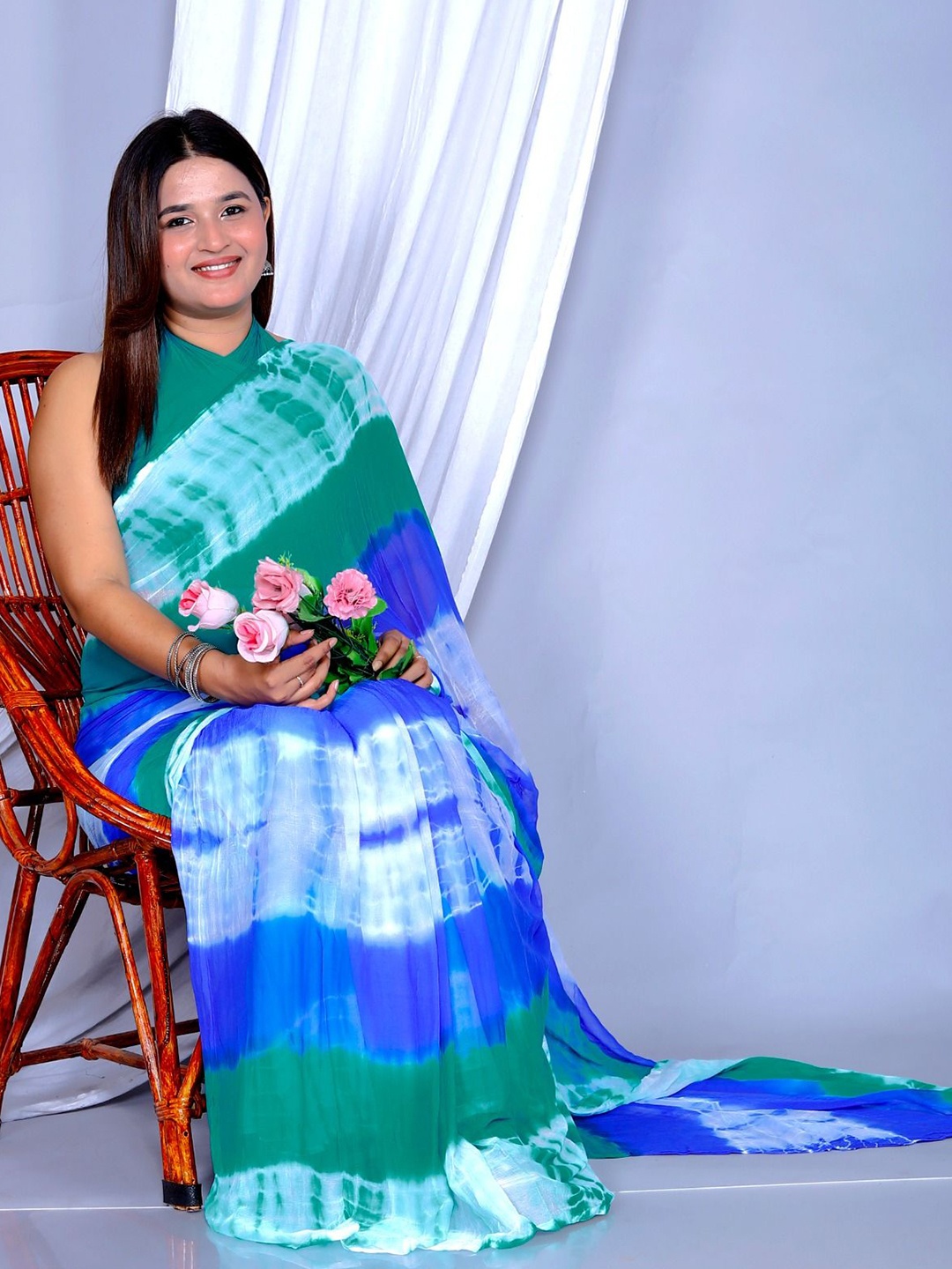 

VL SAREES Tie and Dye Dyed Pure Chiffon Bandhani Saree, Green