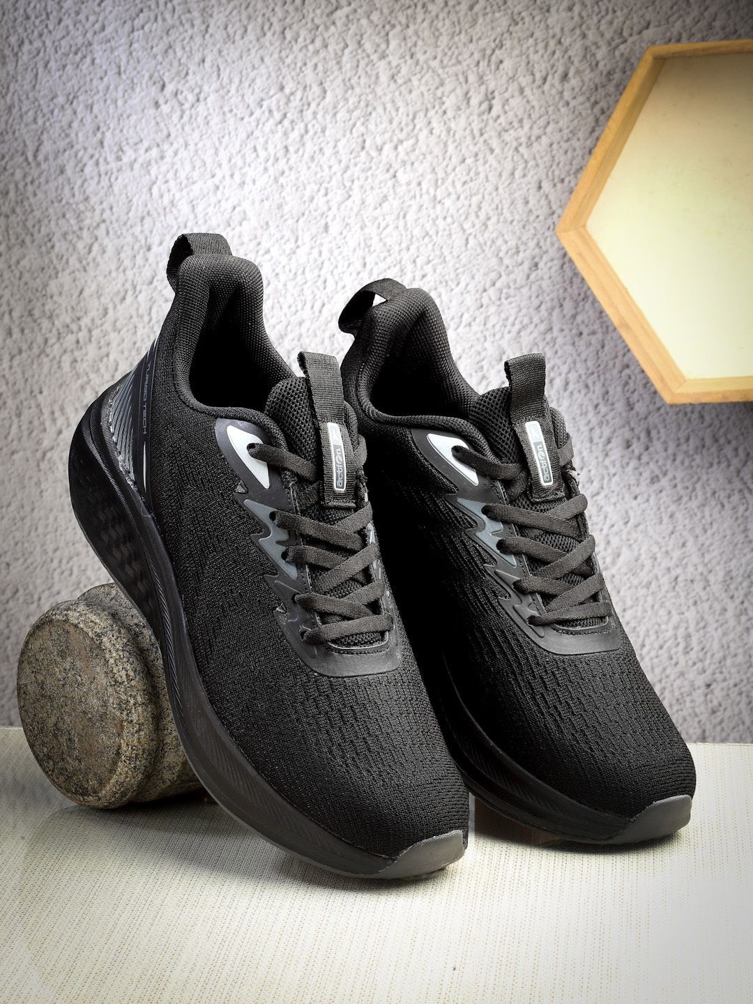 

Action Men Mesh Running Non-Marking Shoes, Black