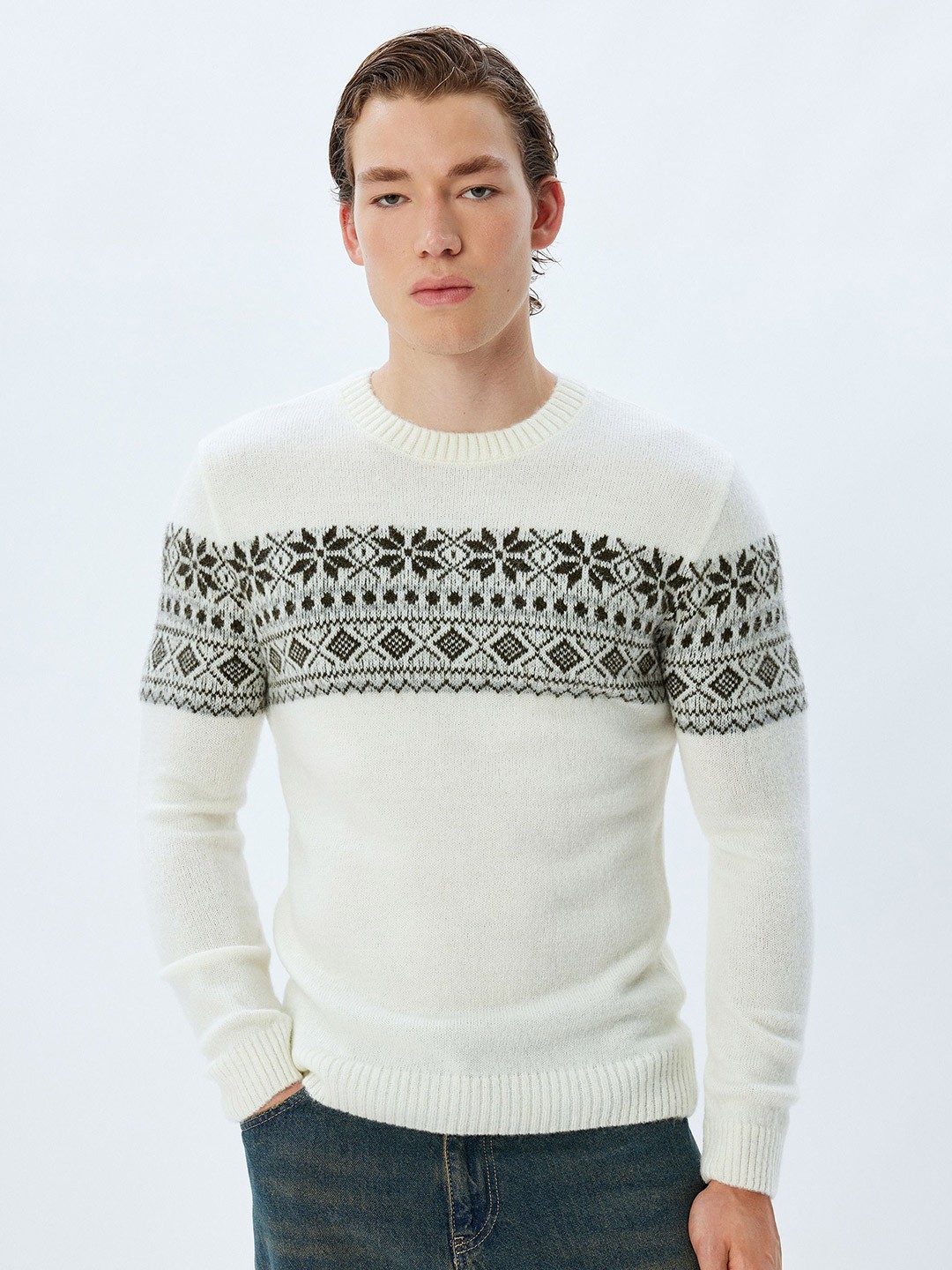 

Koton Men Floral Pullover, White