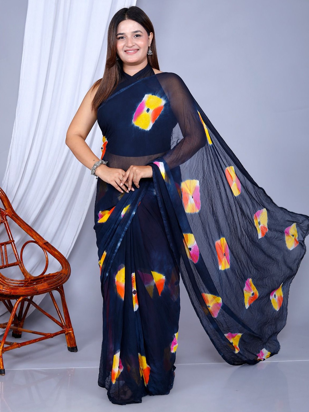 

VL SAREES Pure Chiffon Bandhani Saree, Black