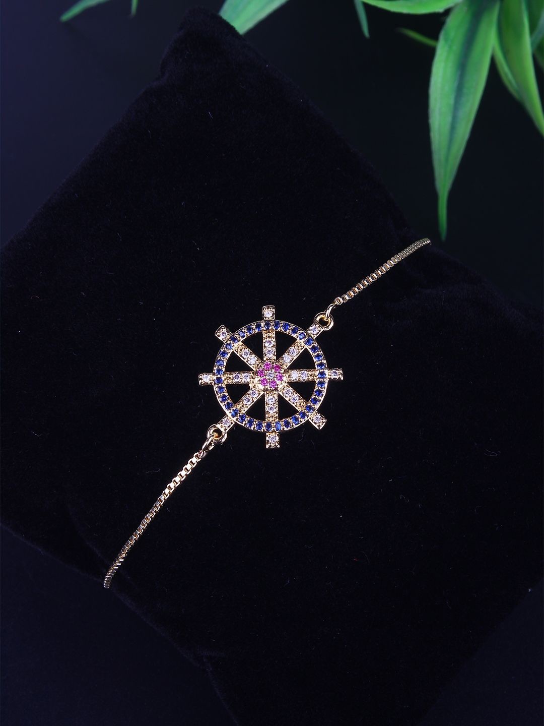 

KPOP Rose Gold-Plated Cubic Zirconia Stone Studded Charm Bracelet