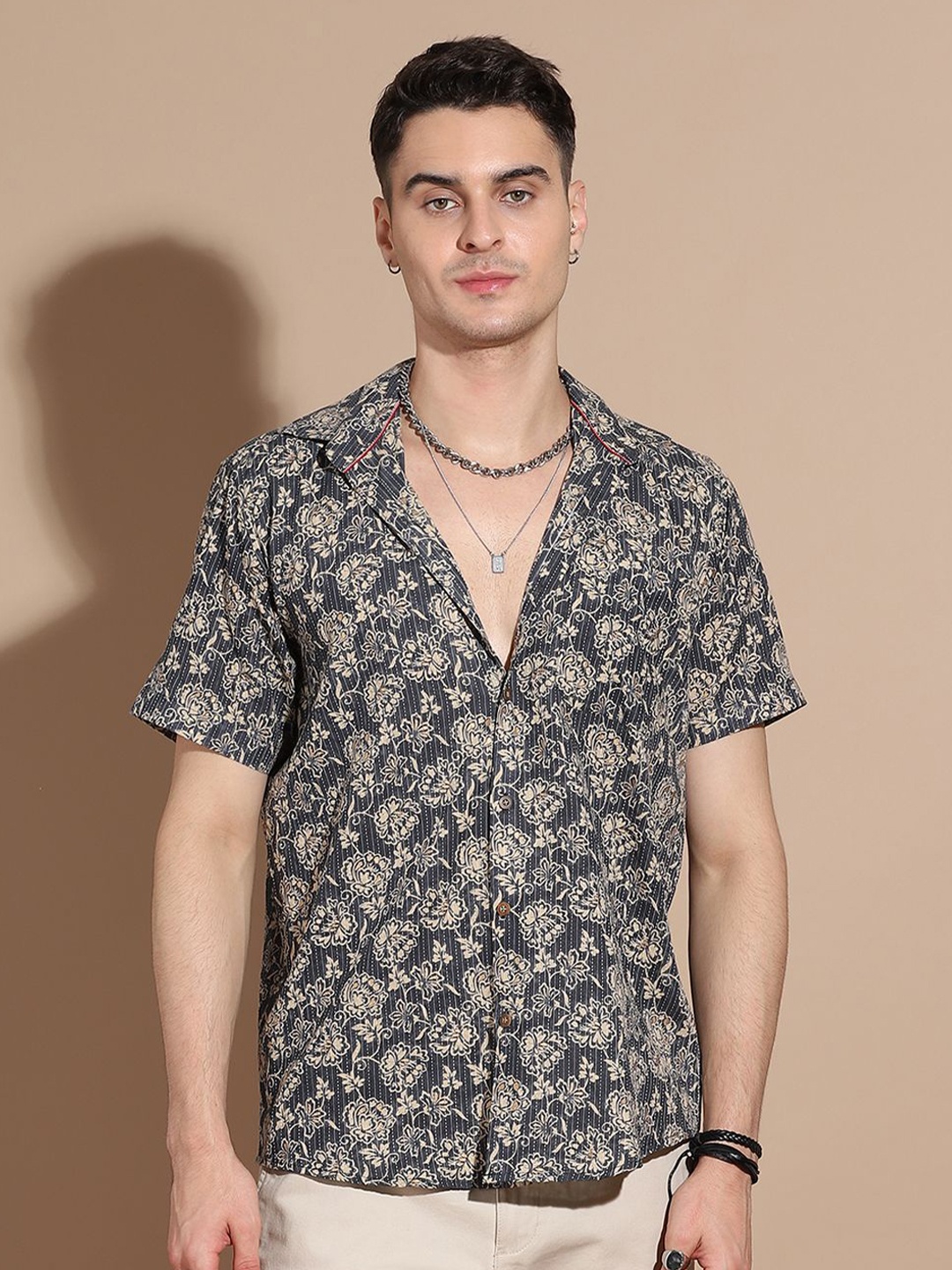 

Anouk Men Smart Cutaway Collar Floral Printed Cotton Casual Shirt, Grey