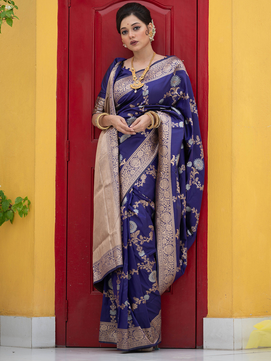 

Kandora Woven Design Zari Pure Silk Banarasi Saree, Purple