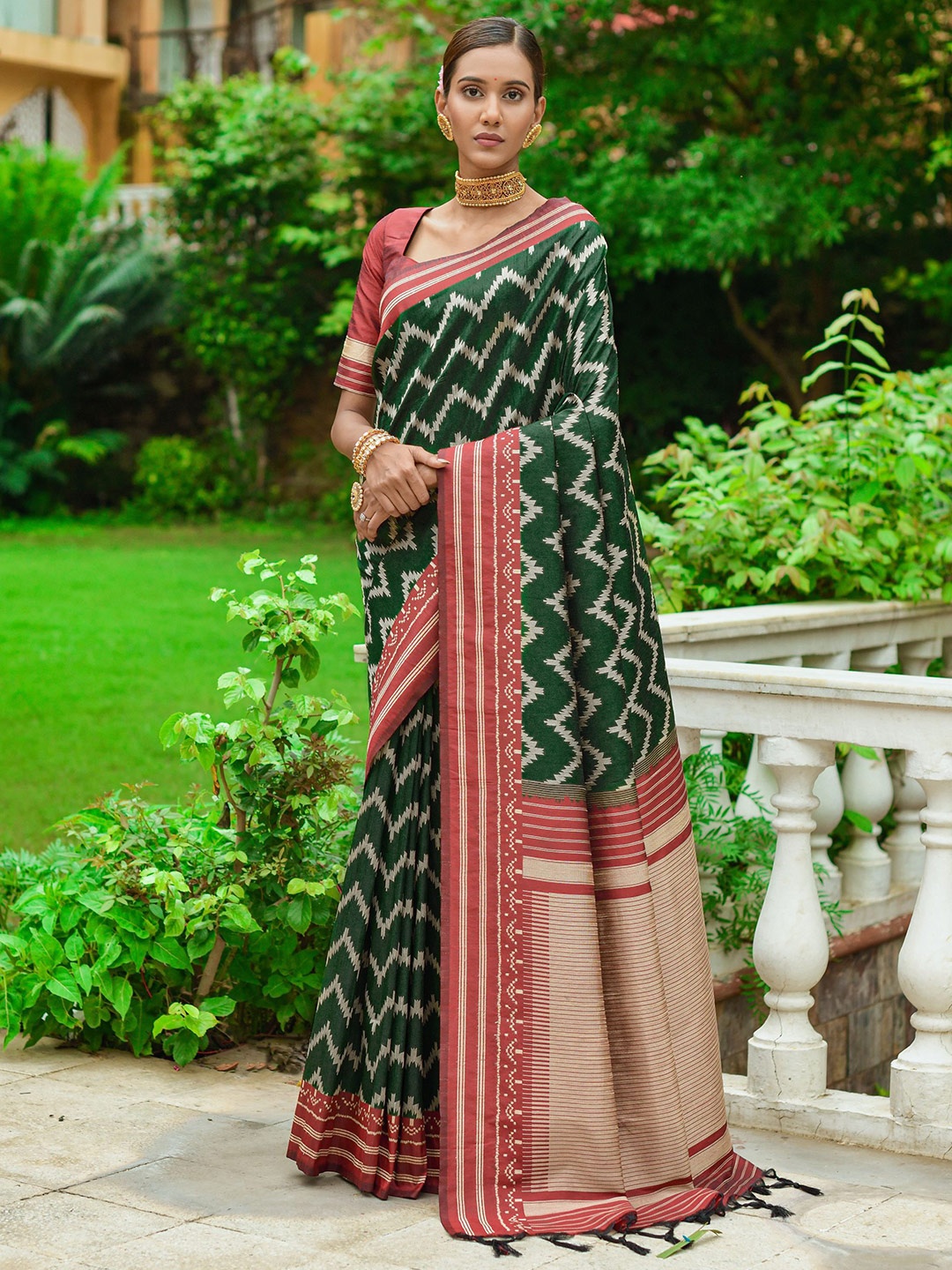 

Kandora Women Printed Pure Silk Saree, Green