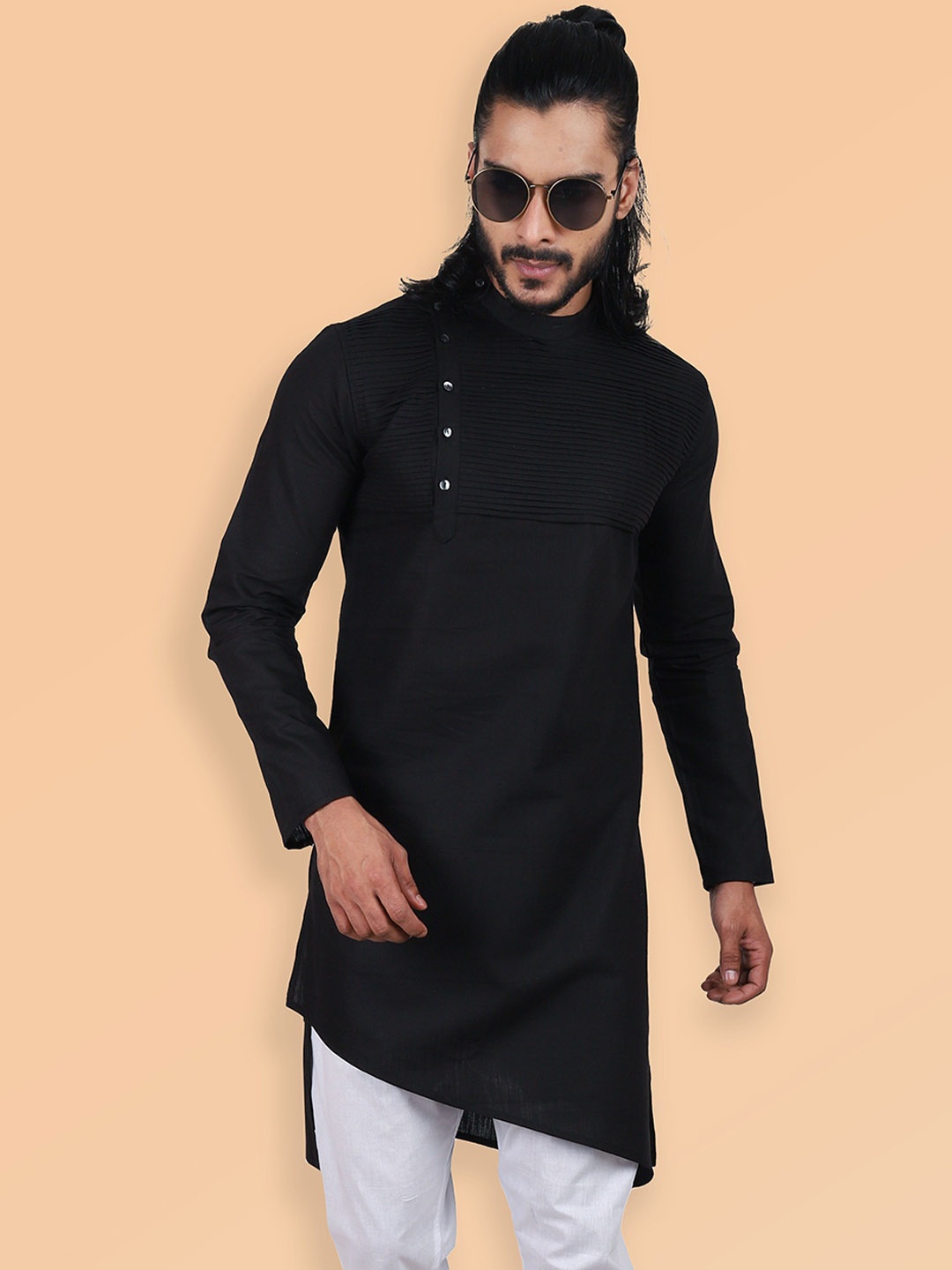 

ETHNIC FACTORY Men Patchwork Asymmetric Kurta, Black