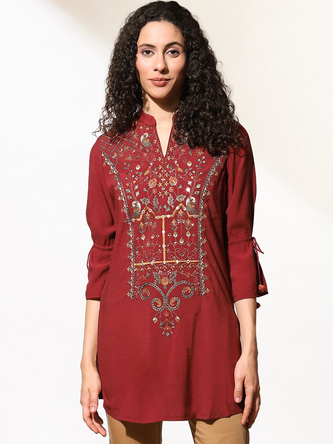 

Lakshita Embroidered Tunic, Burgundy