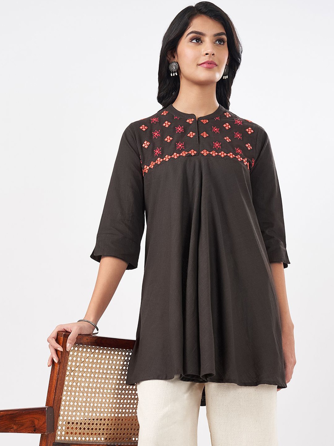 

RANGMANCH BY PANTALOONS Embroidered Cotton Tunic, Grey